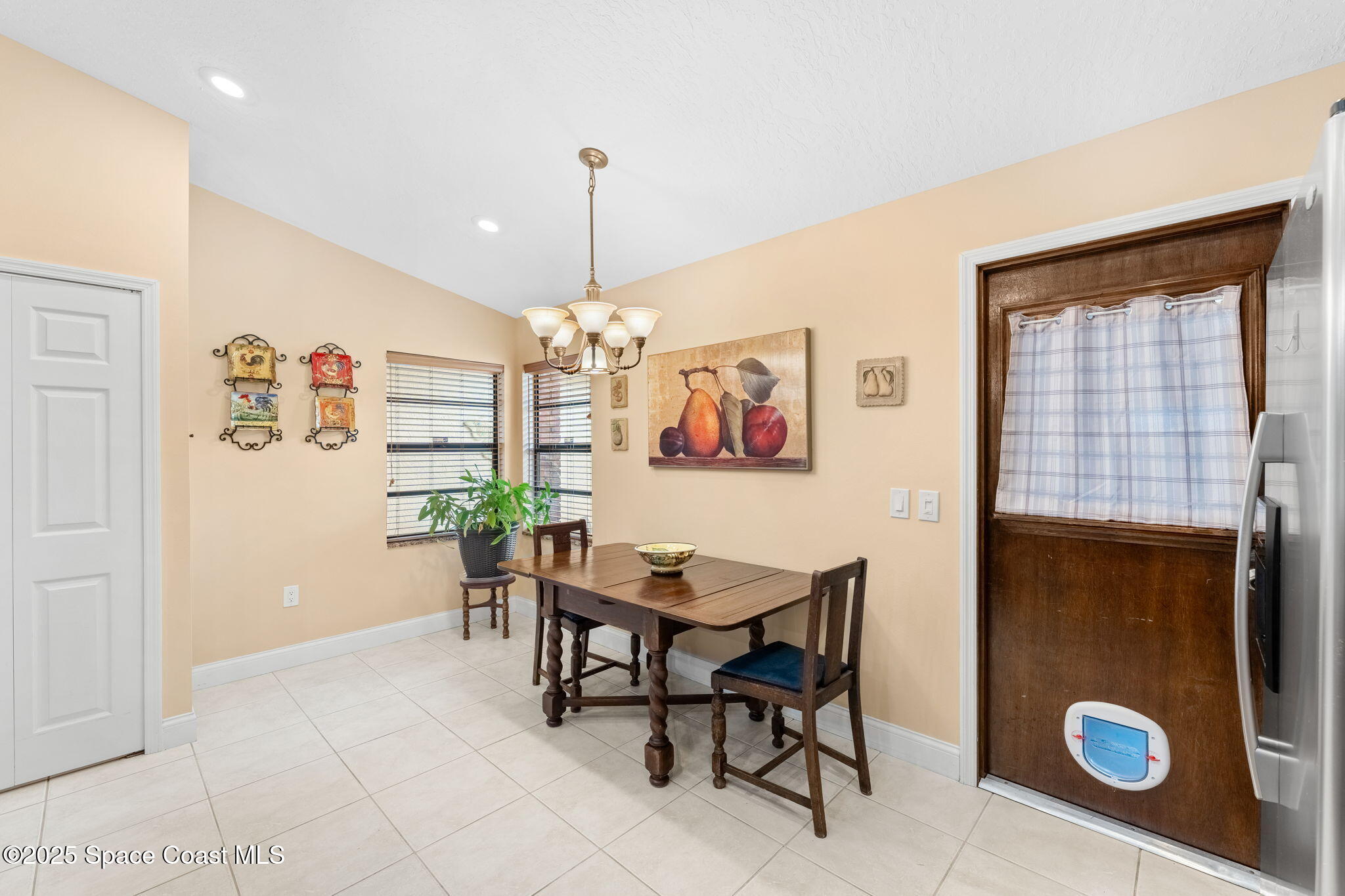 299 Cinnamon Lake Circle