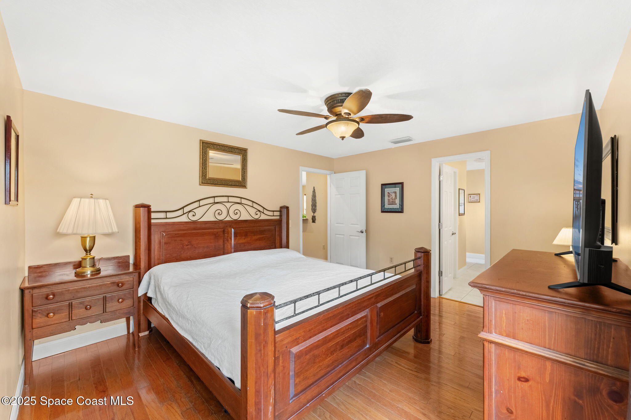 299 Cinnamon Lake Circle