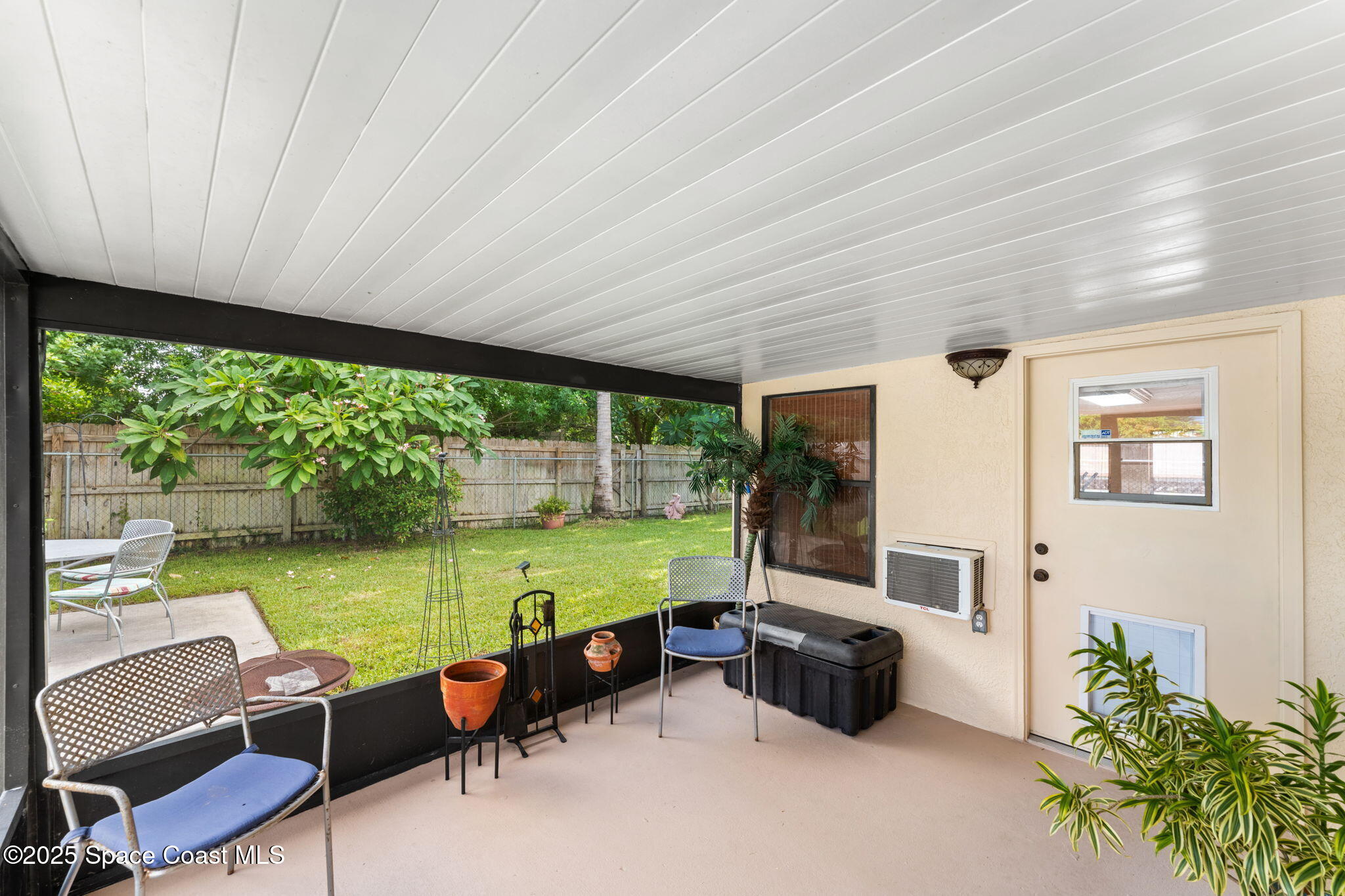 299 Cinnamon Lake Circle