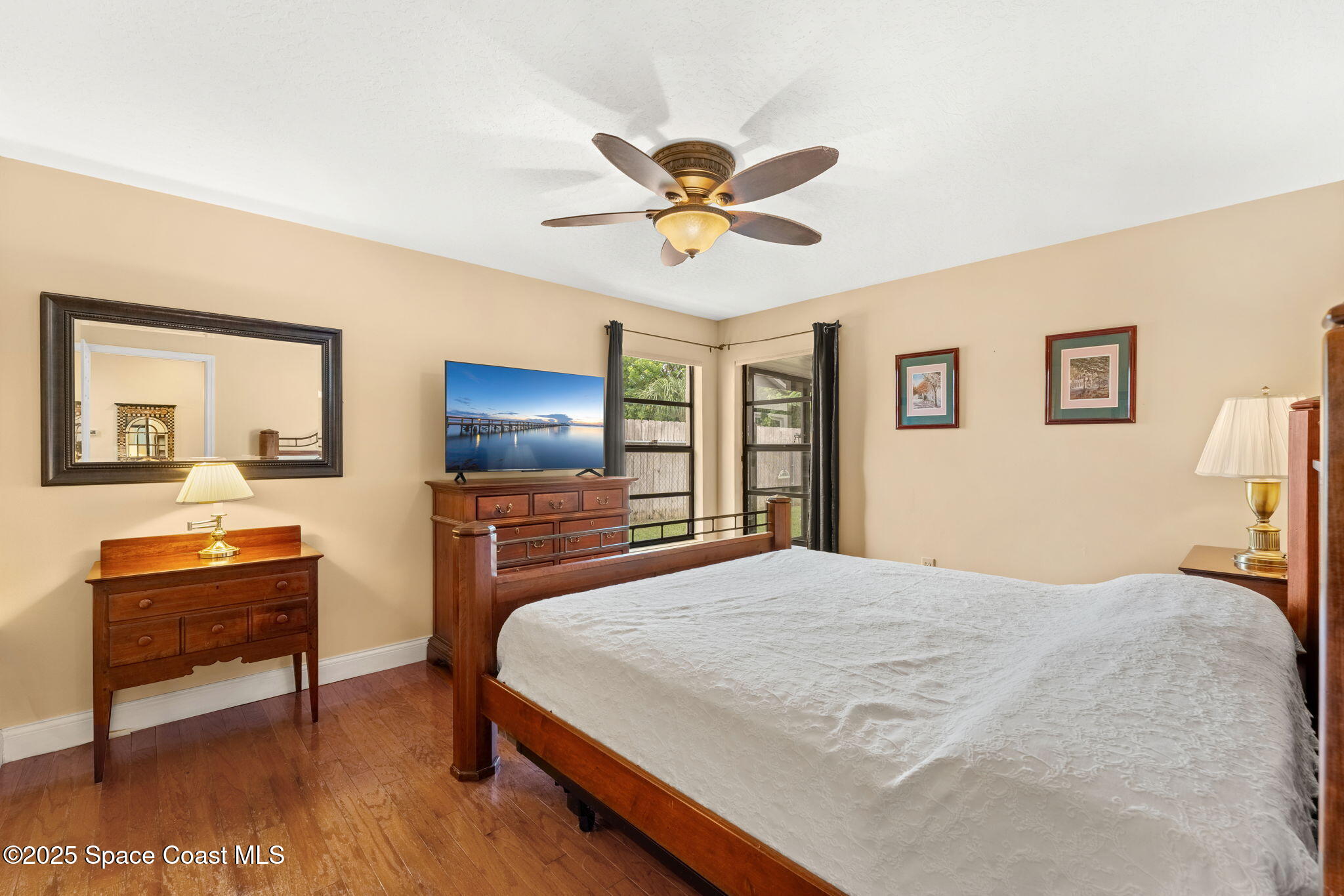 299 Cinnamon Lake Circle