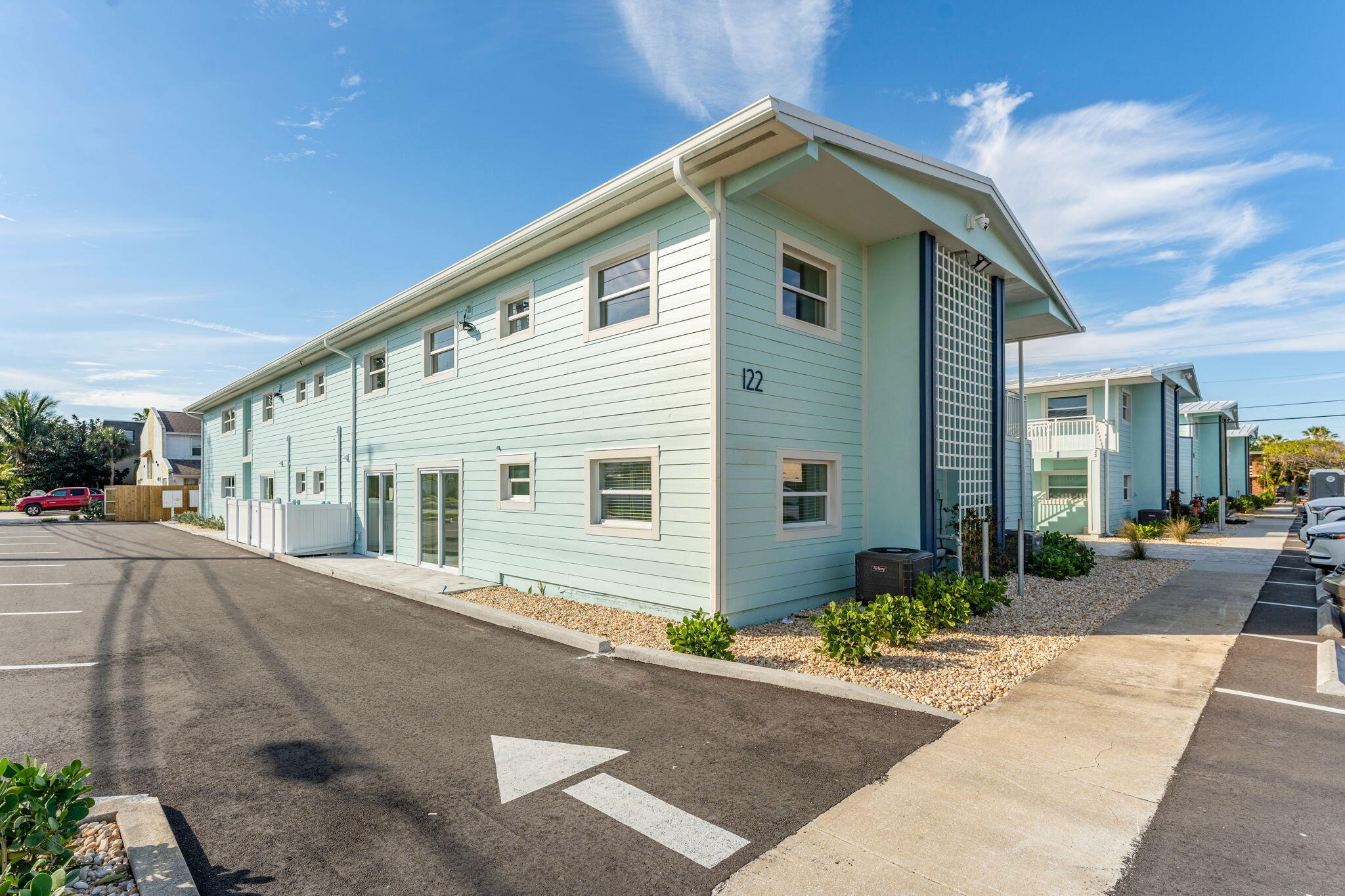 122 Central Road, 202