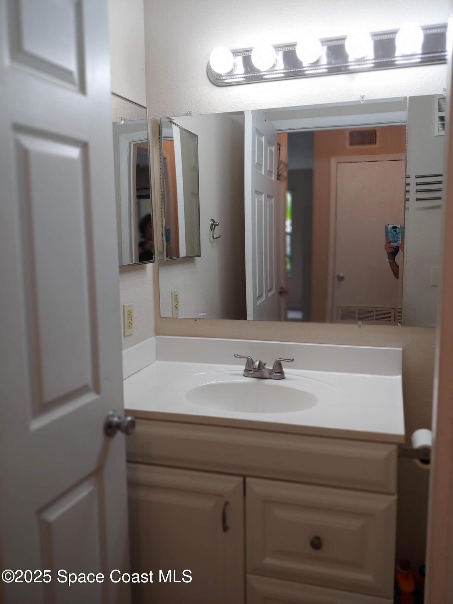 225 S Tropical Trail 914