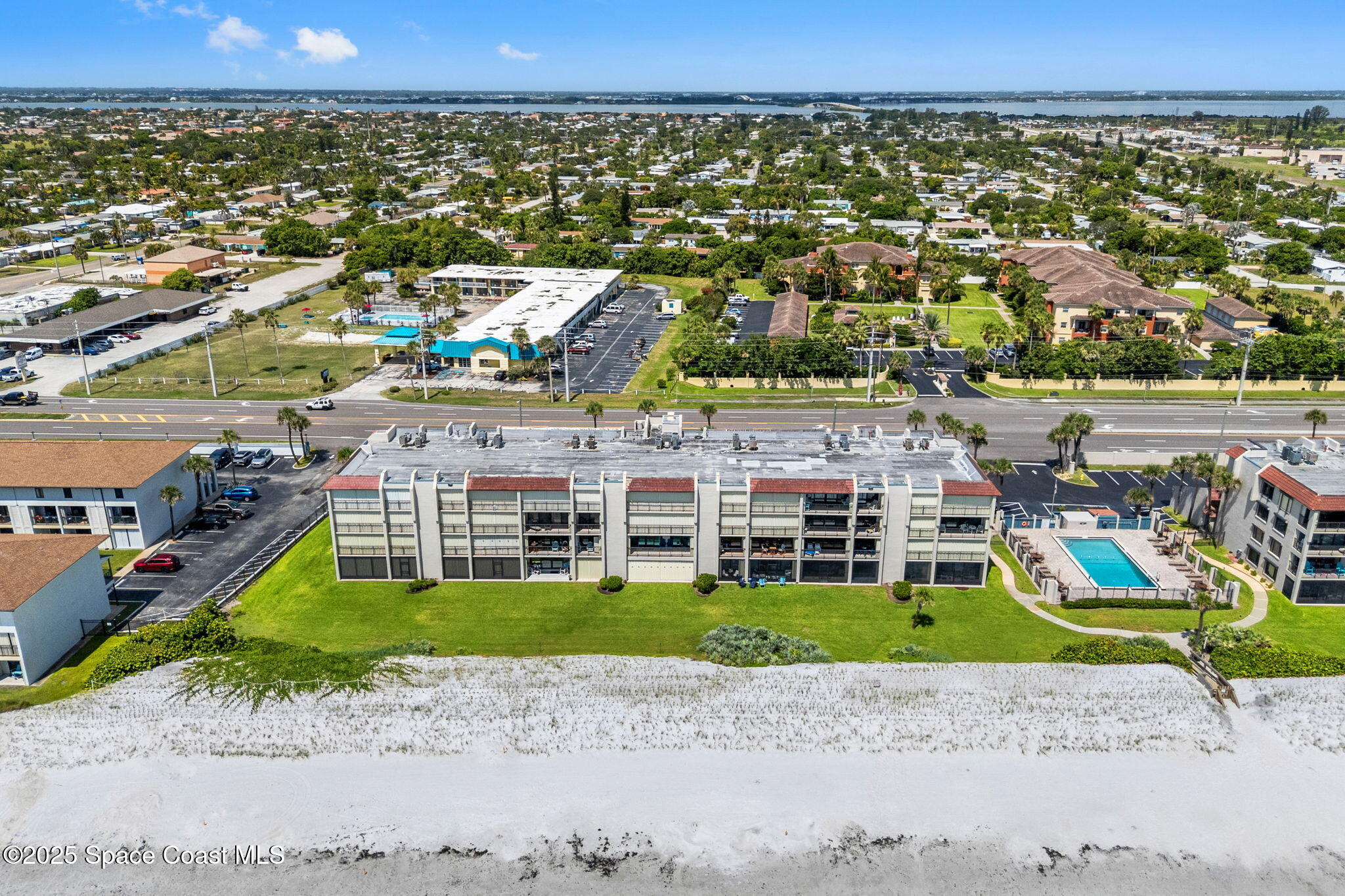 175 Highway A1a, 209