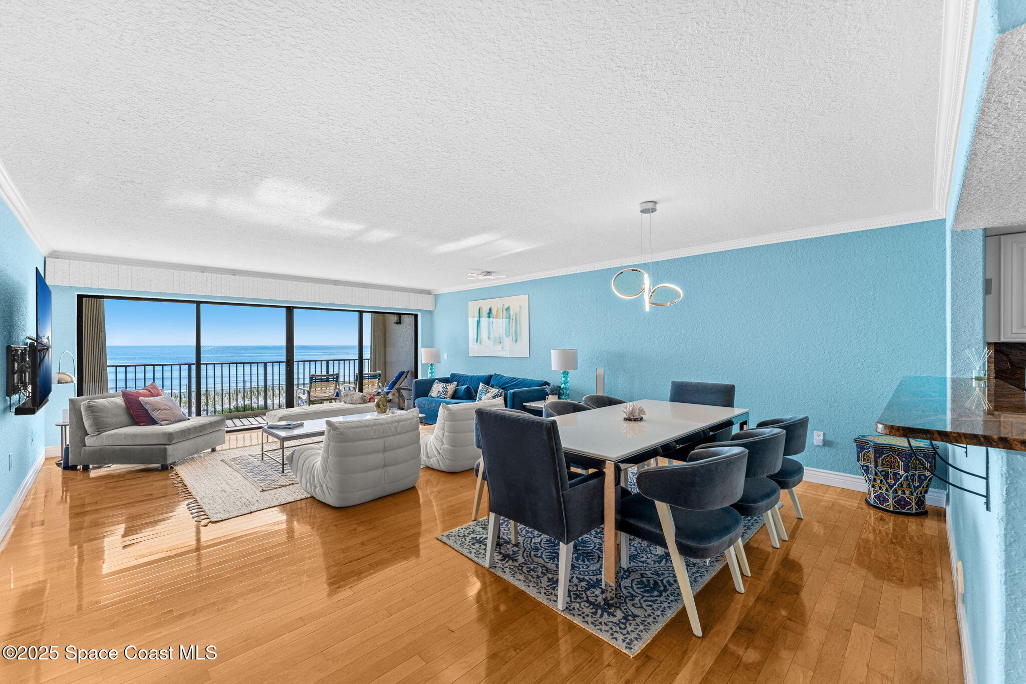 175 Highway A1a, 209