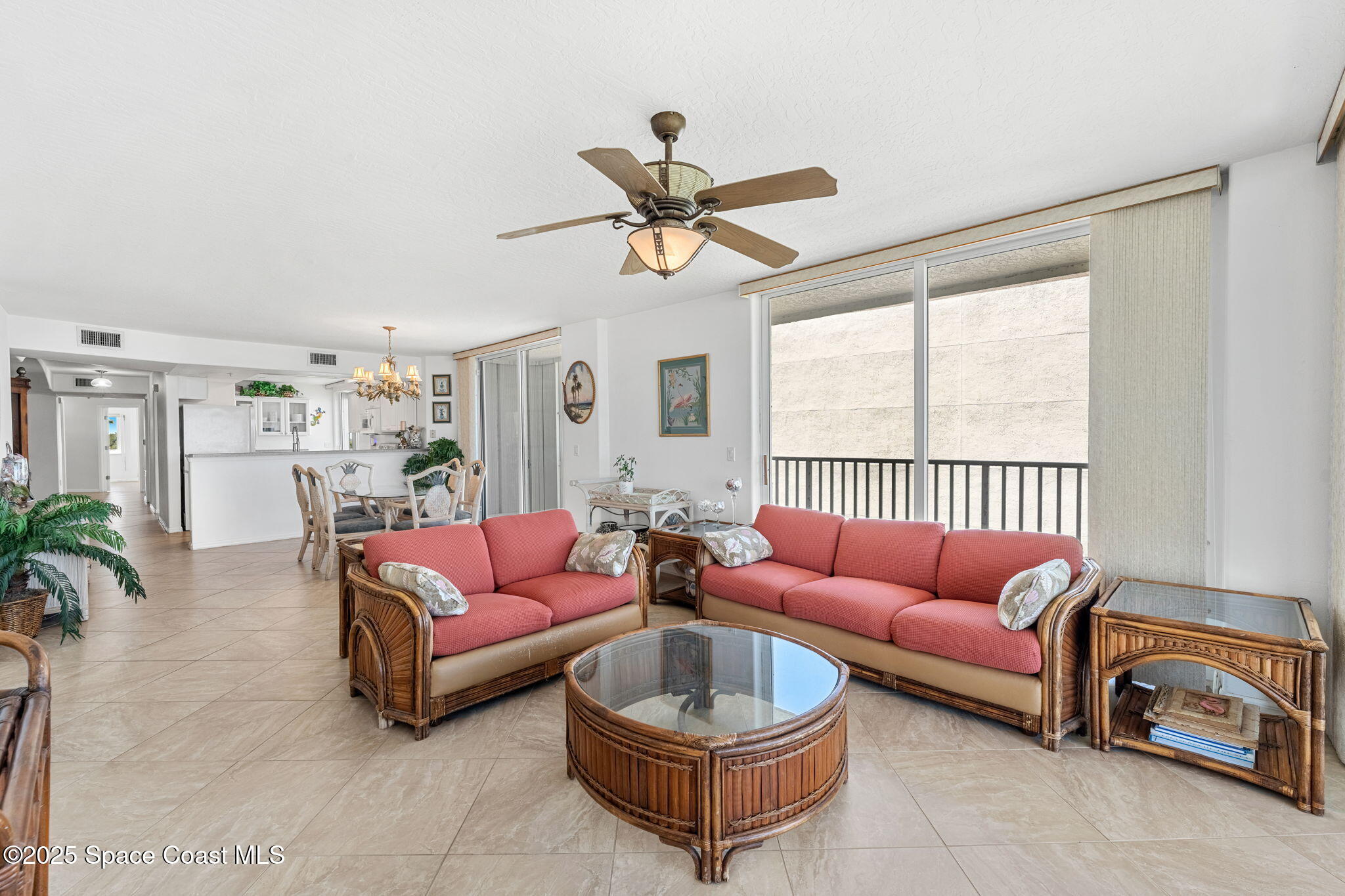 301 N Atlantic Avenue, 401