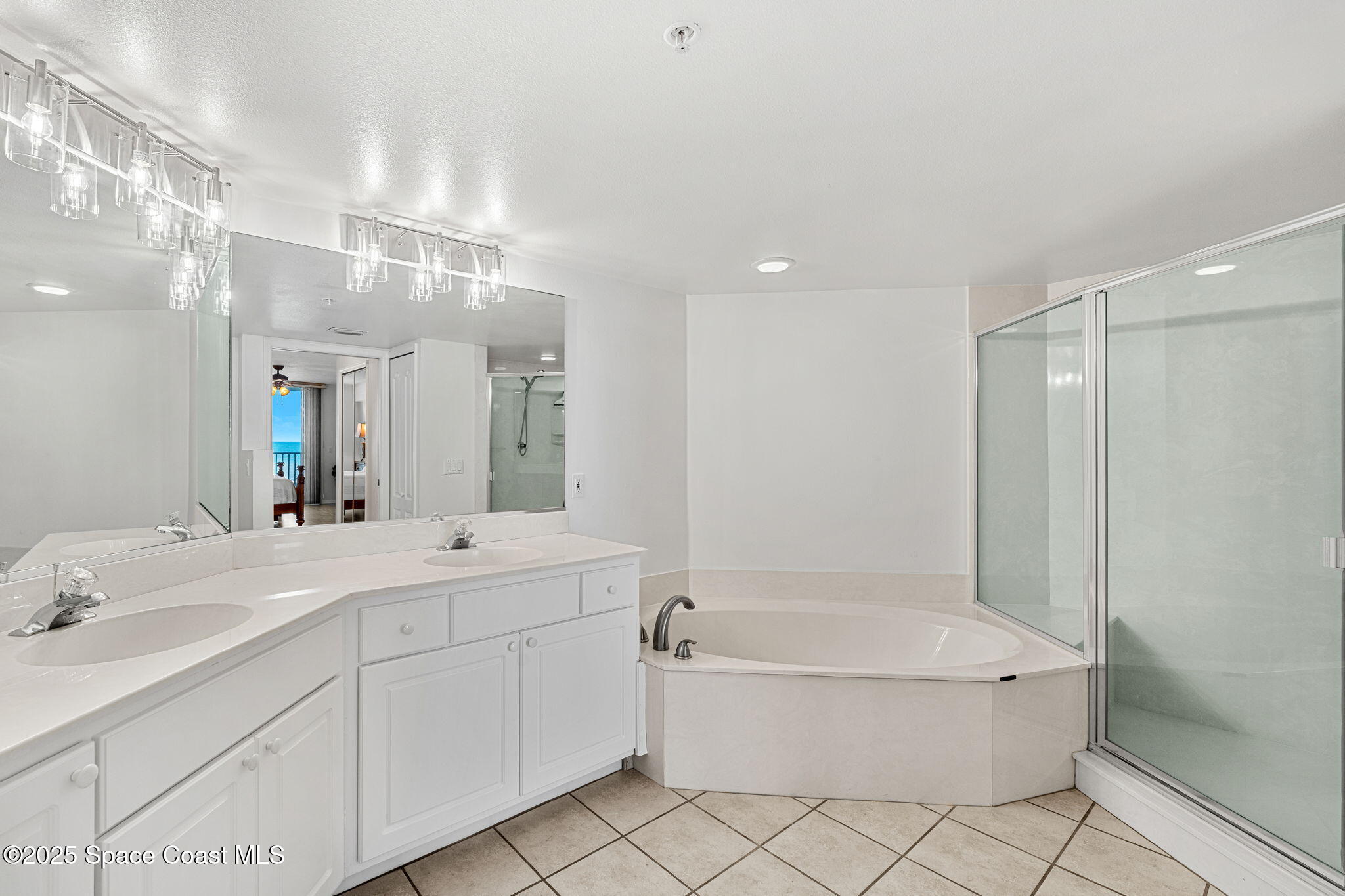 301 N Atlantic Avenue, 401