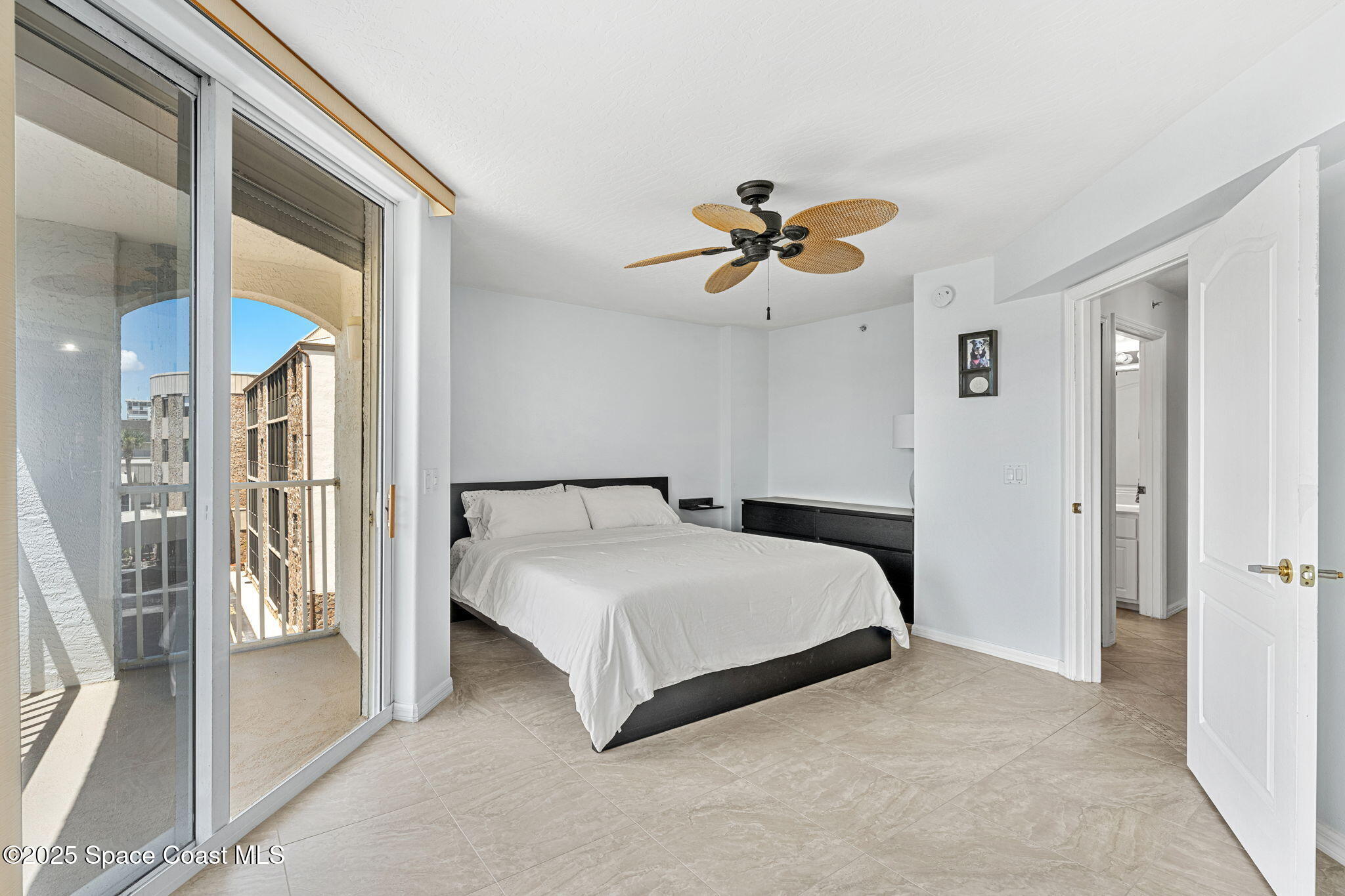 301 N Atlantic Avenue, 401