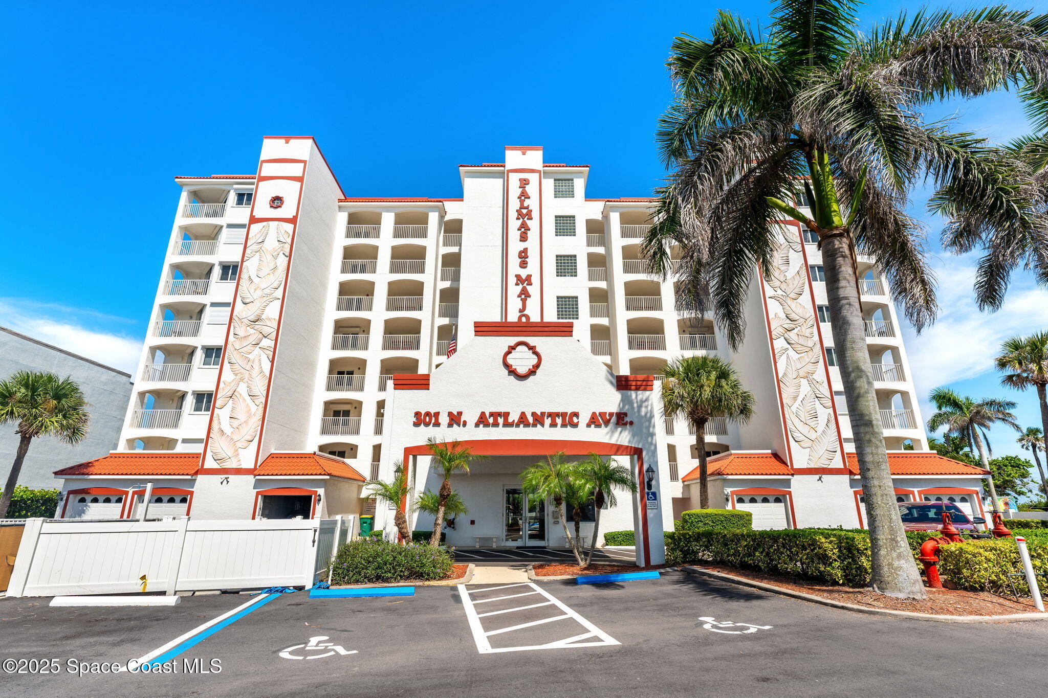 301 N Atlantic Avenue, 401