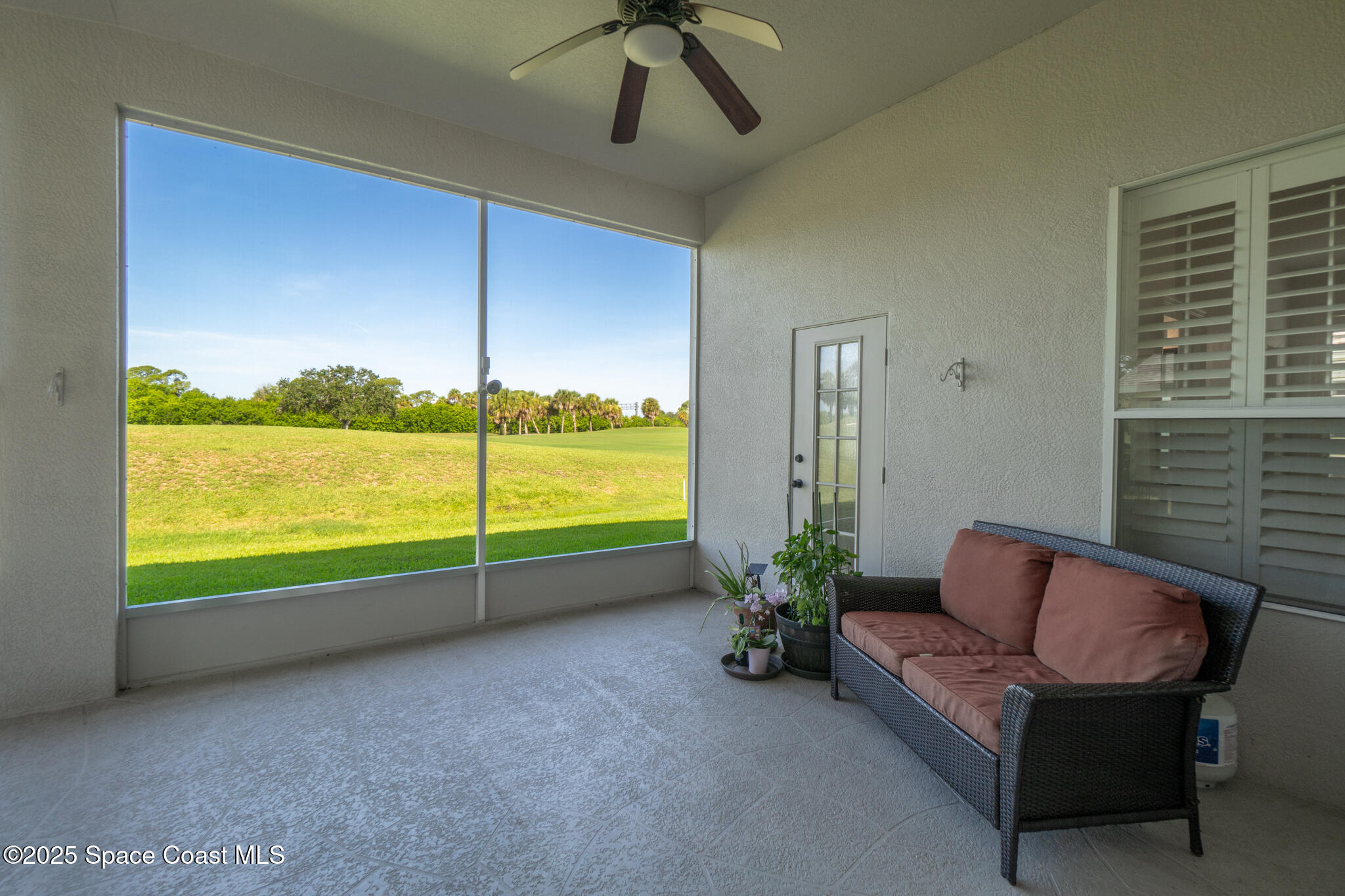 4912 Worthington Circle