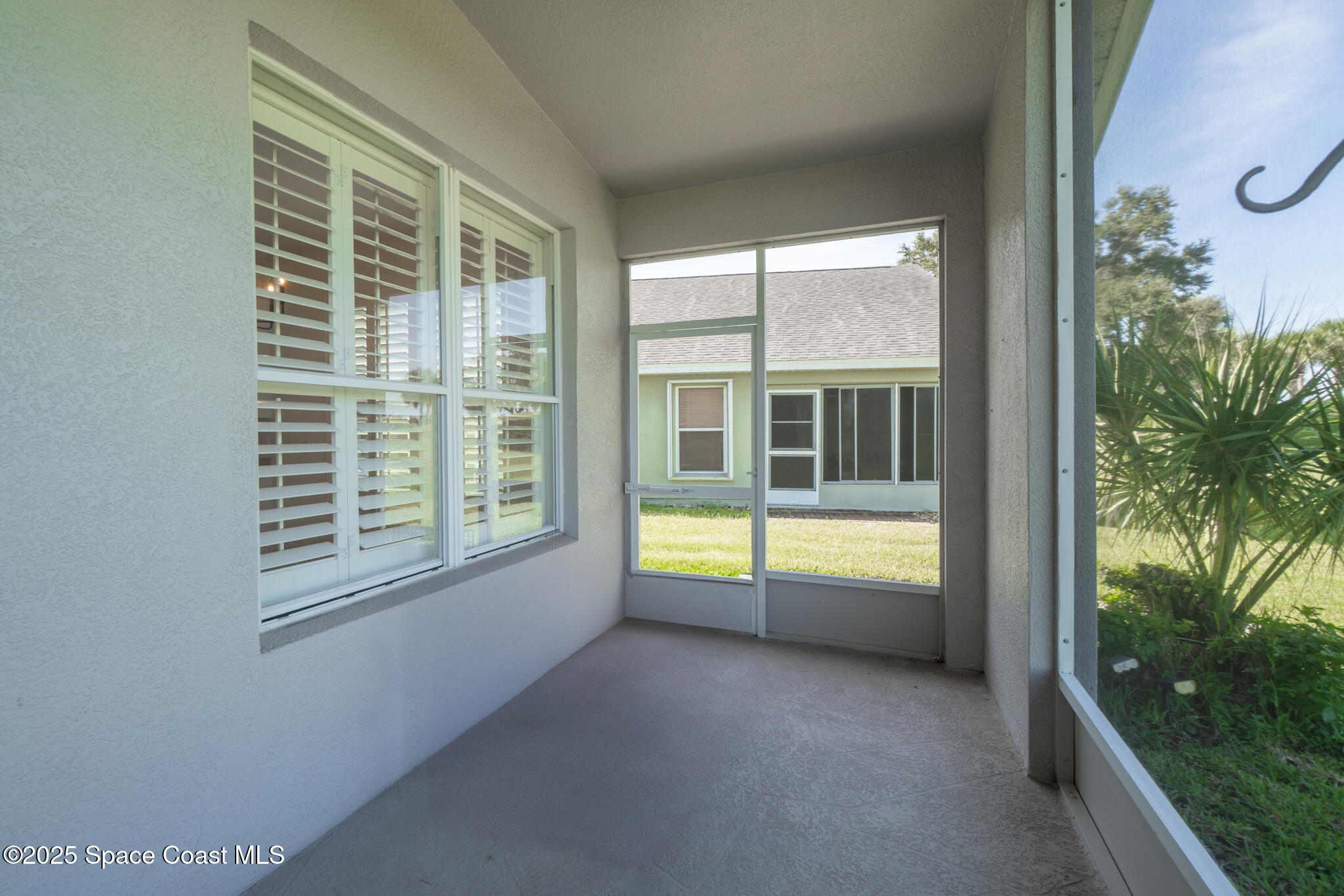 4912 Worthington Circle