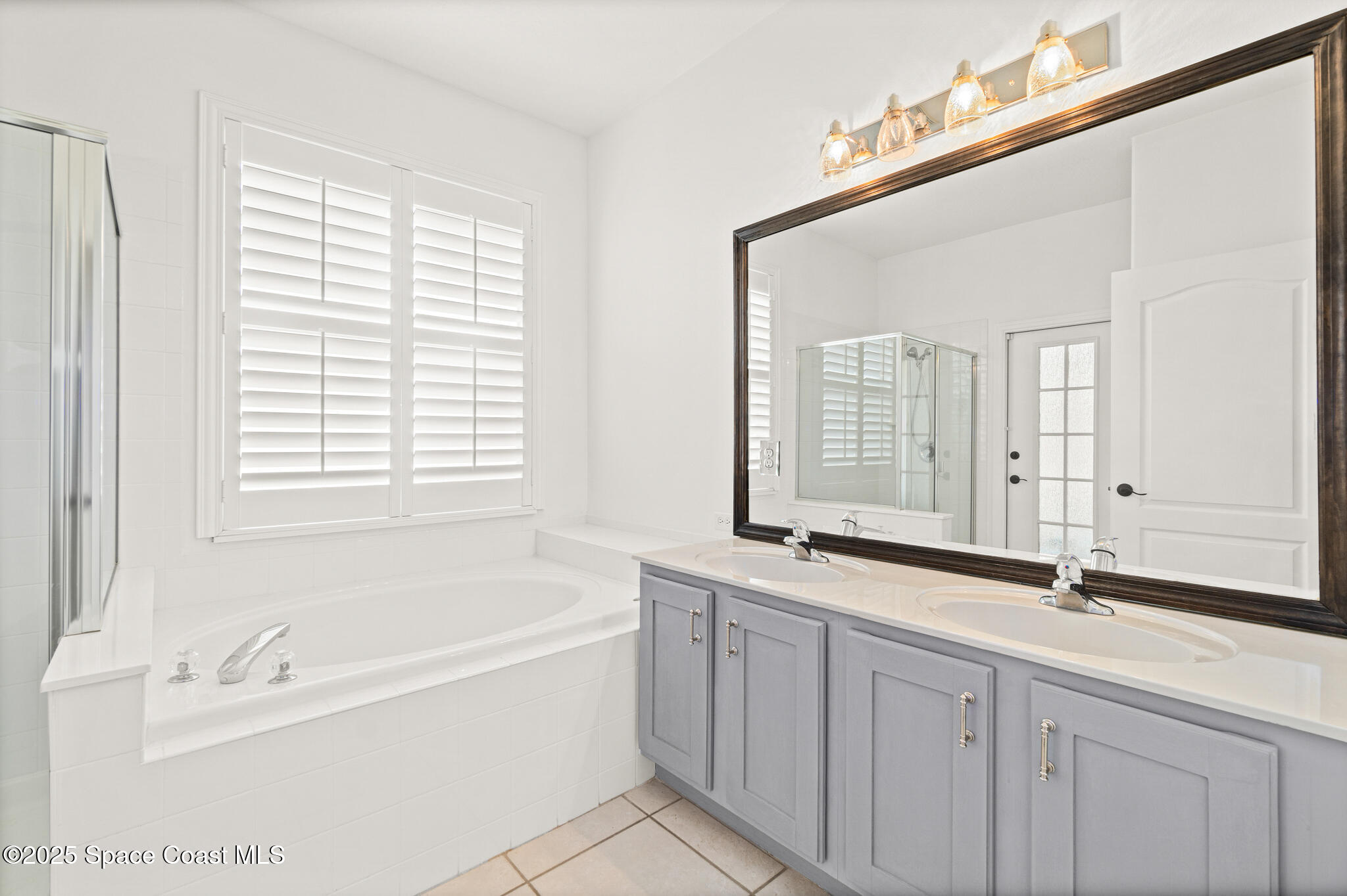 4912 Worthington Circle