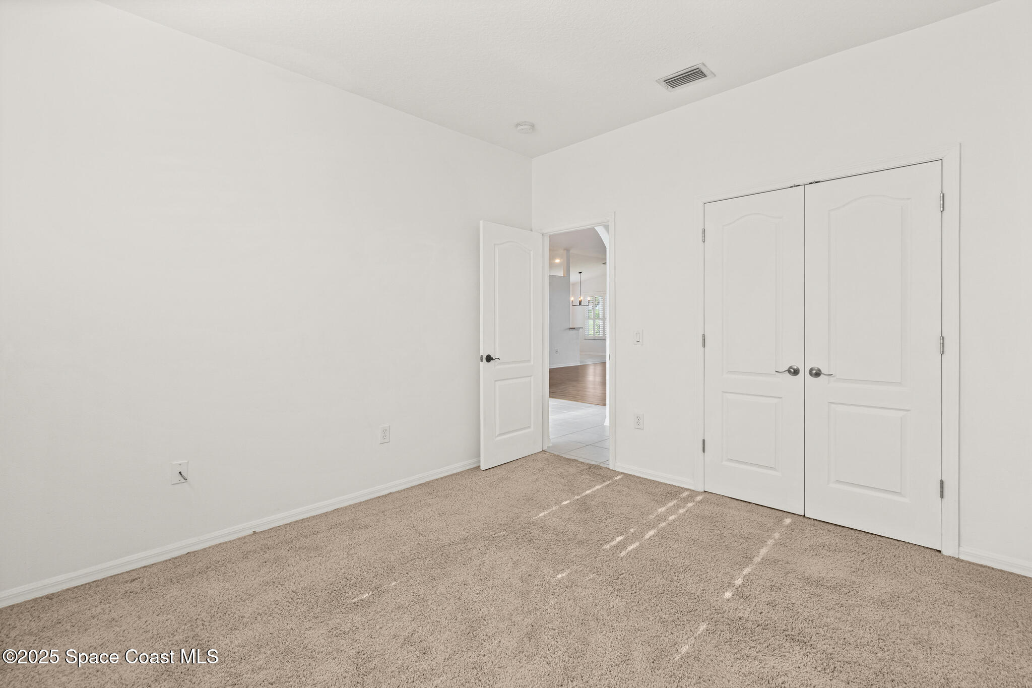 4912 Worthington Circle