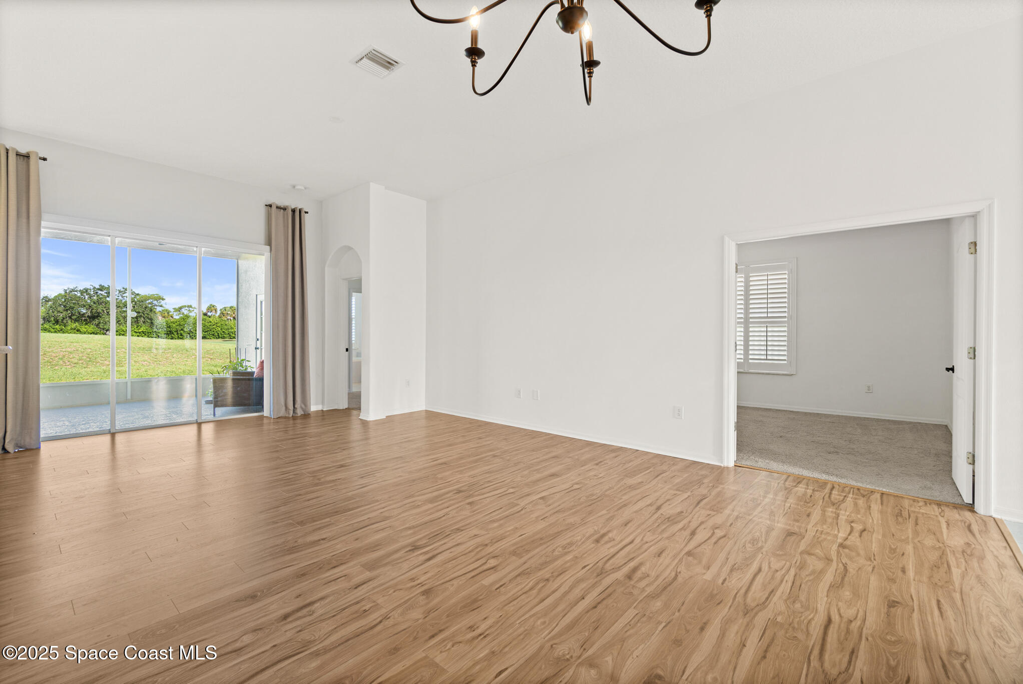 4912 Worthington Circle