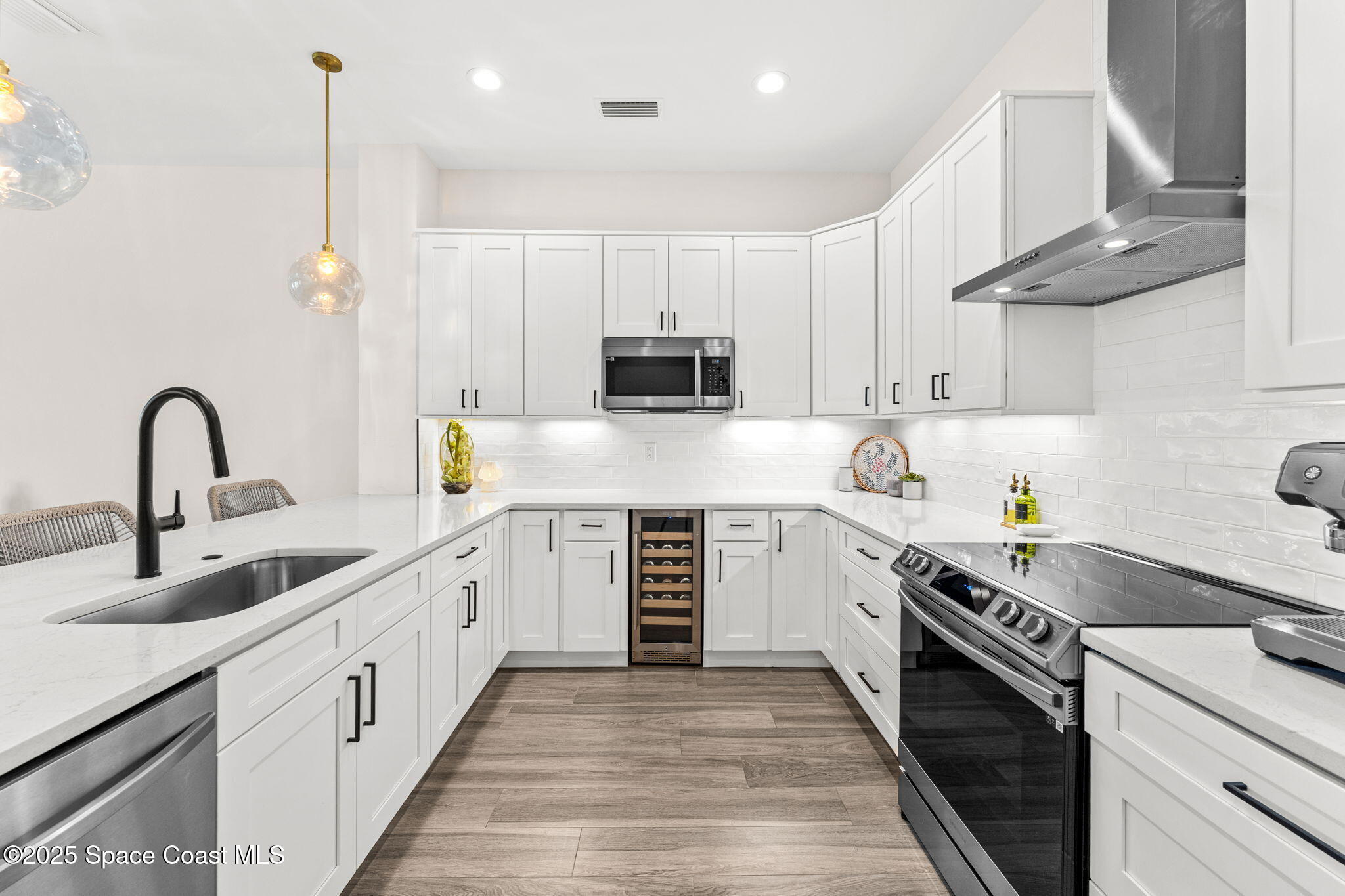 106 4th Avenue