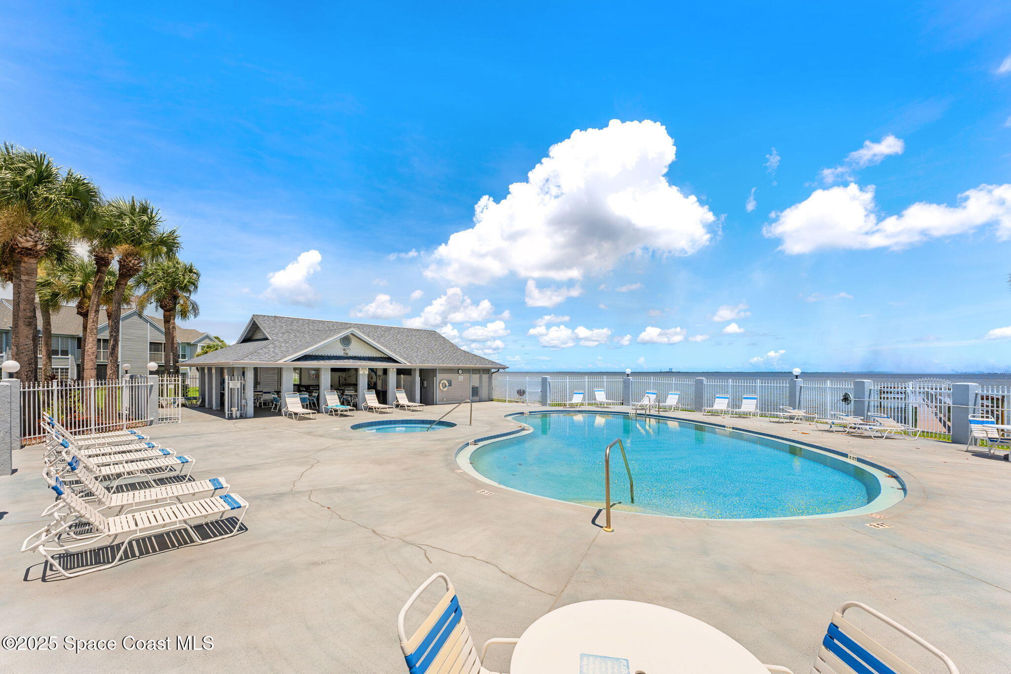 7350 N Highway 1, 201