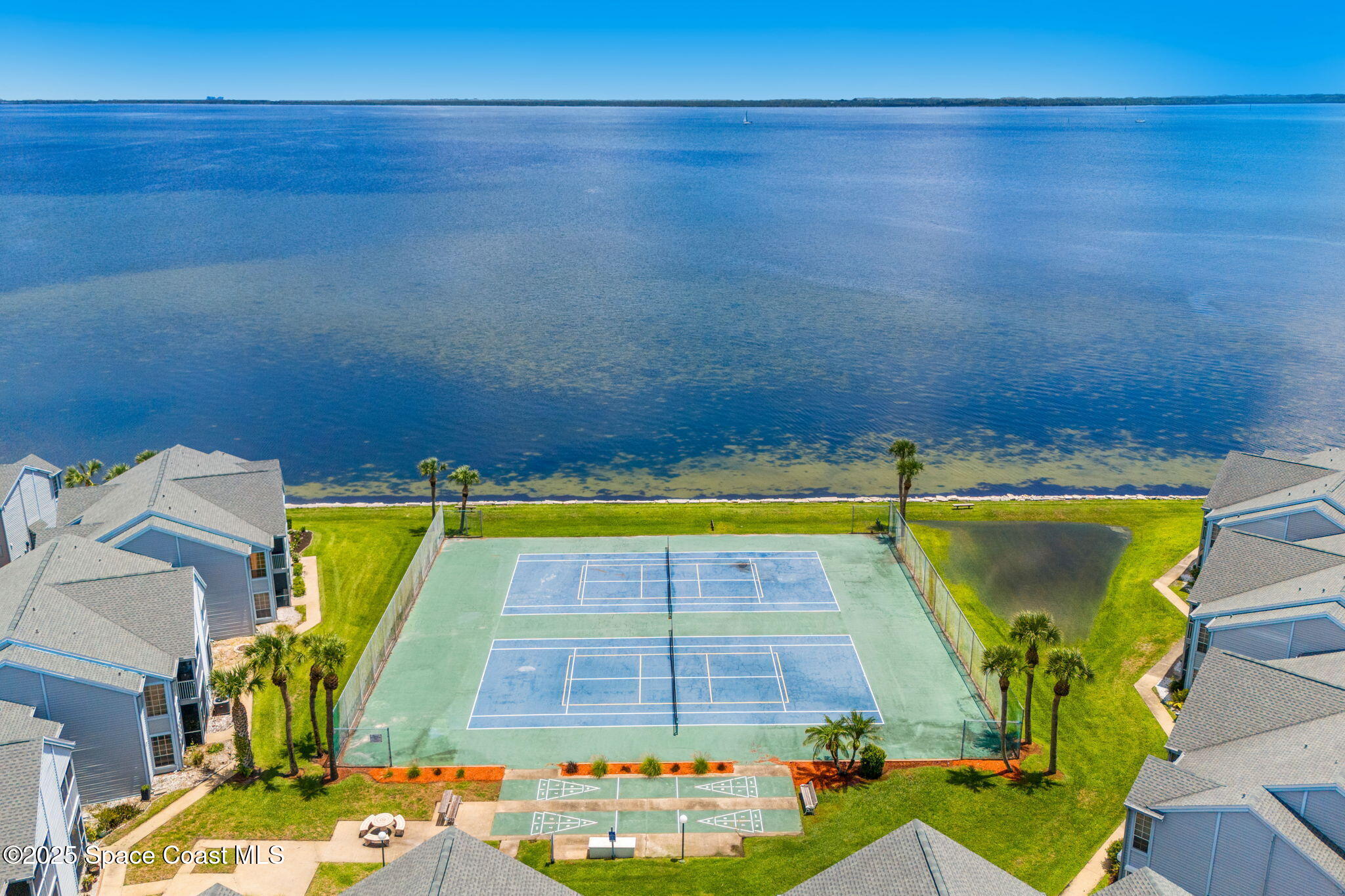 7350 N Highway 1, 201