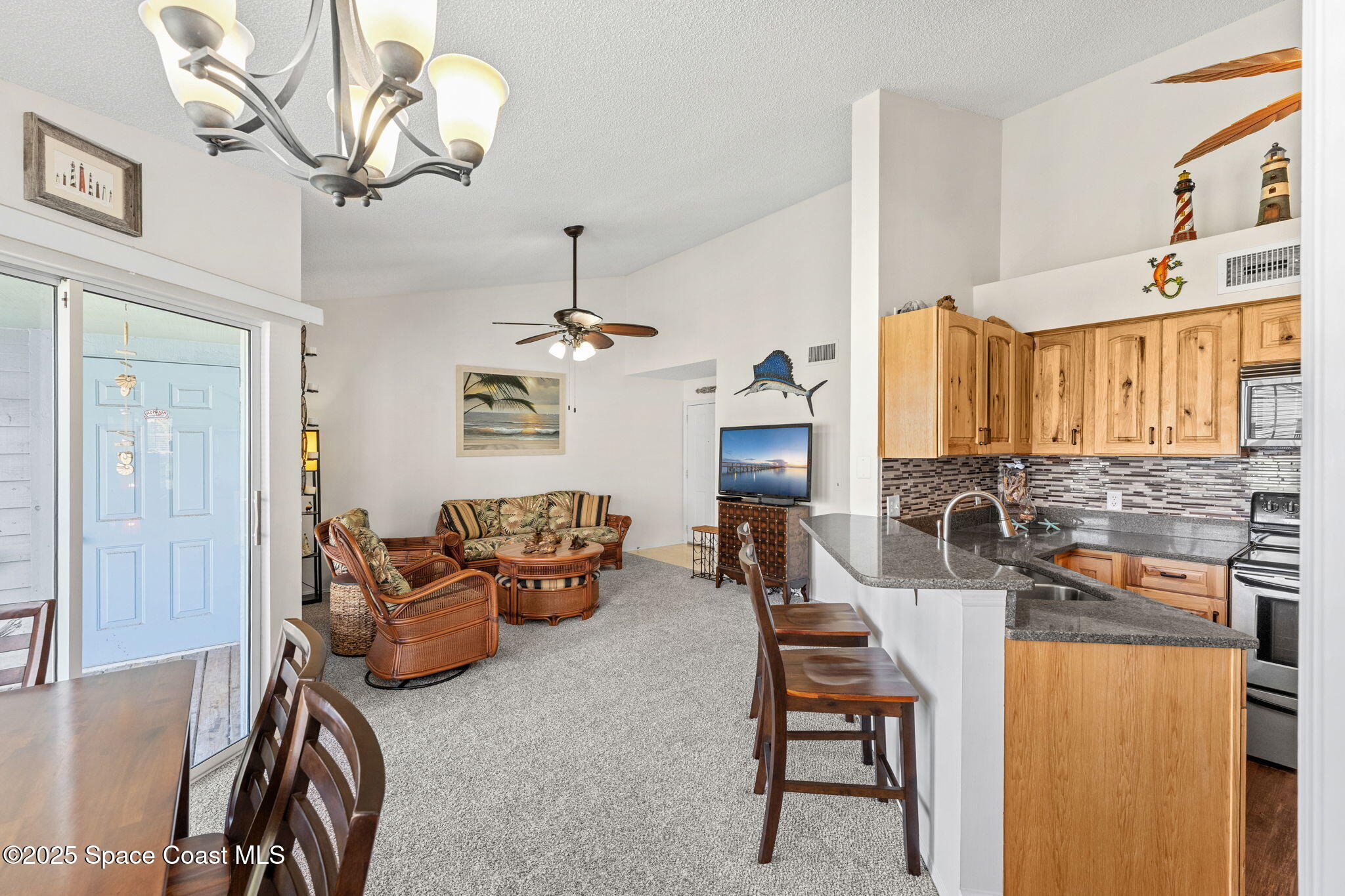 7350 N Highway 1, 201