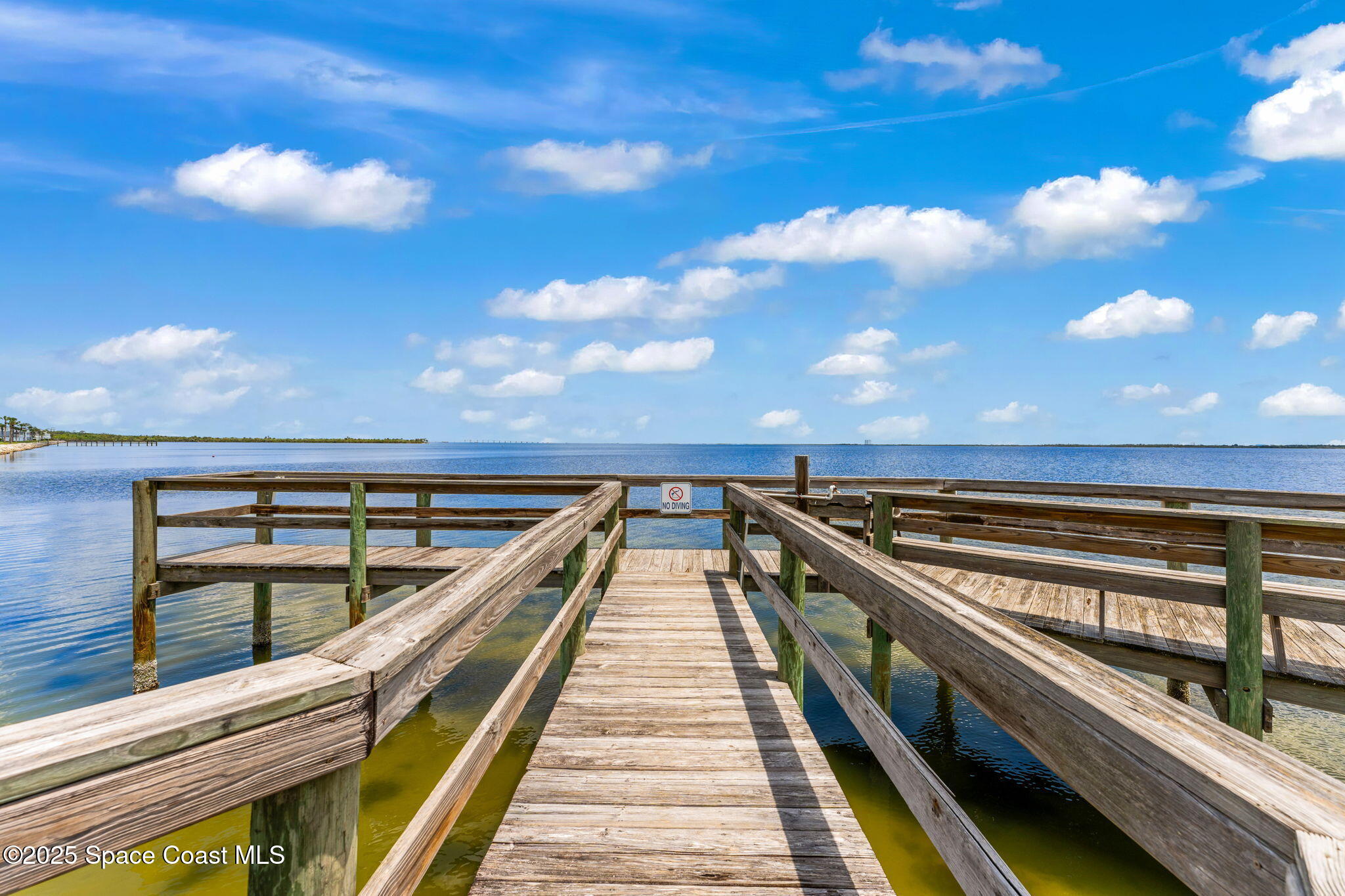 7350 N Highway 1, 201