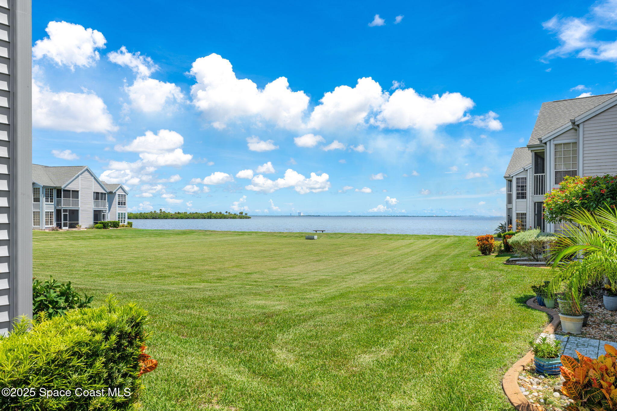 7350 N Highway 1, 201