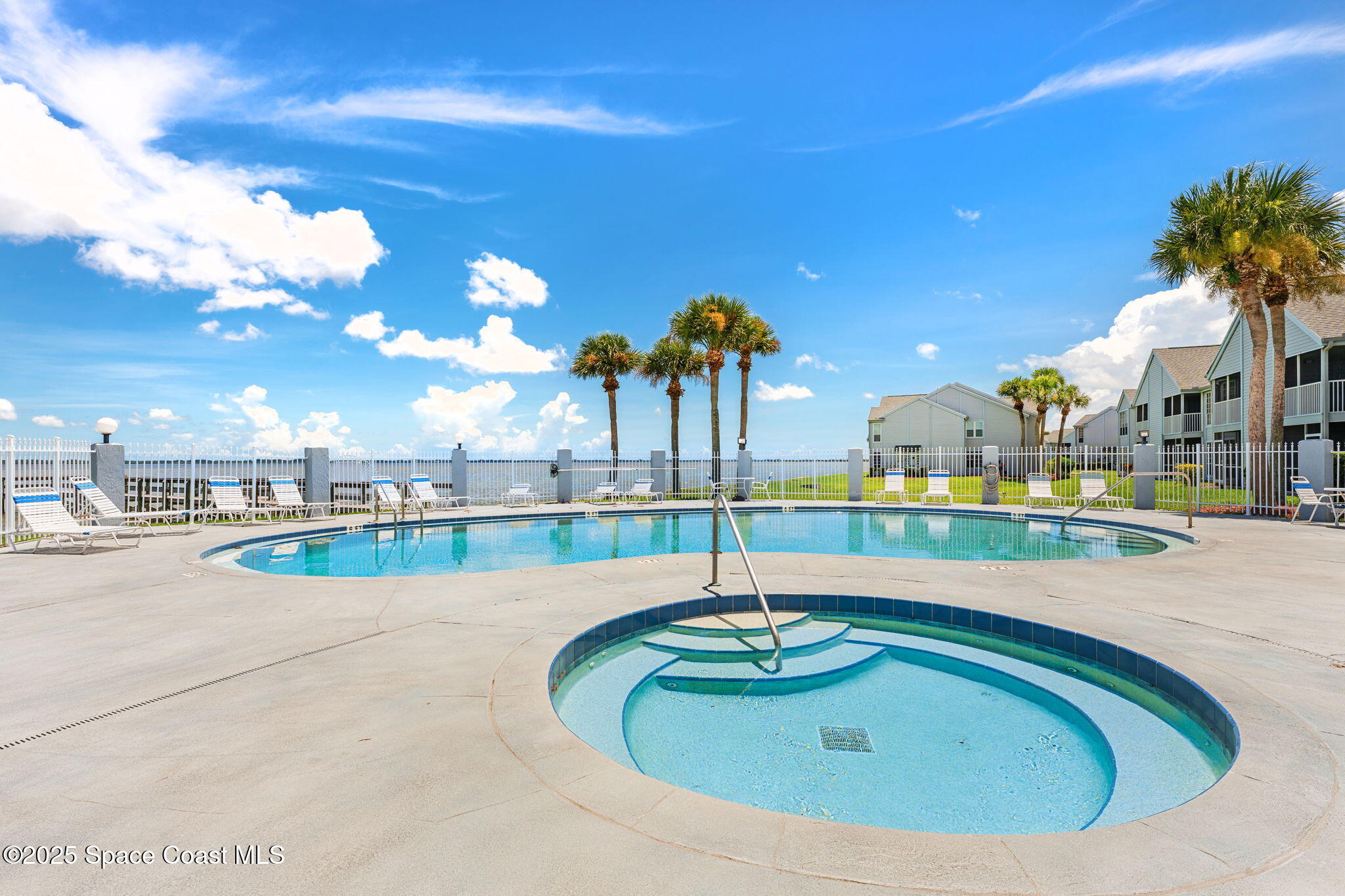 7350 N Highway 1, 201