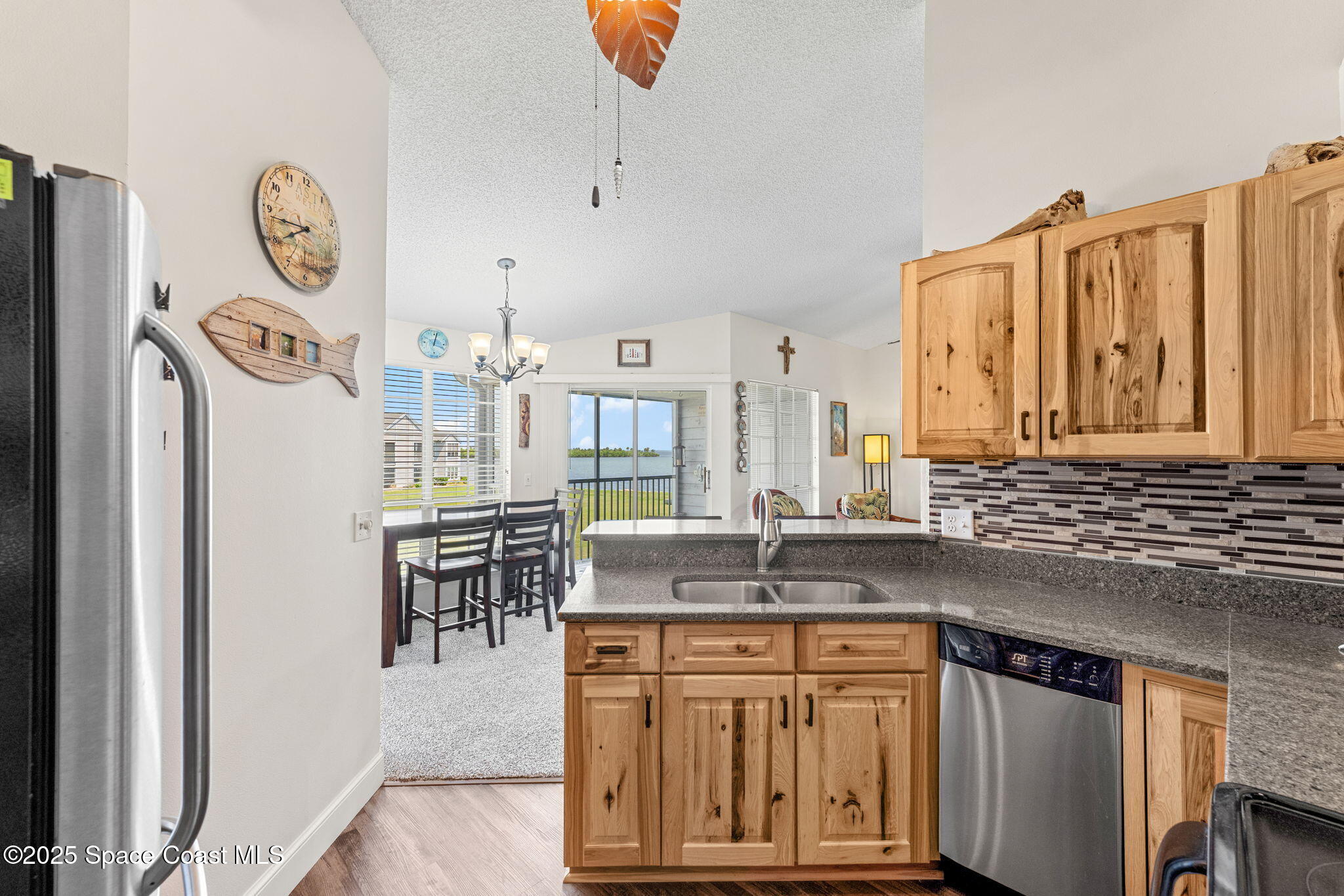 7350 N Highway 1, 201