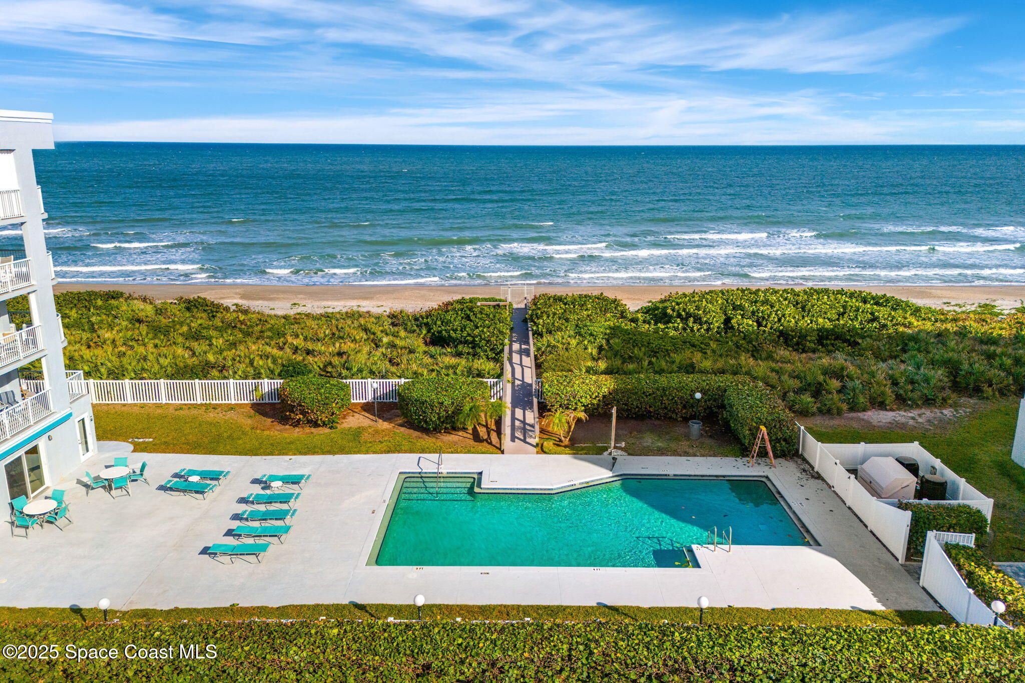 295 Highway A1a, 203