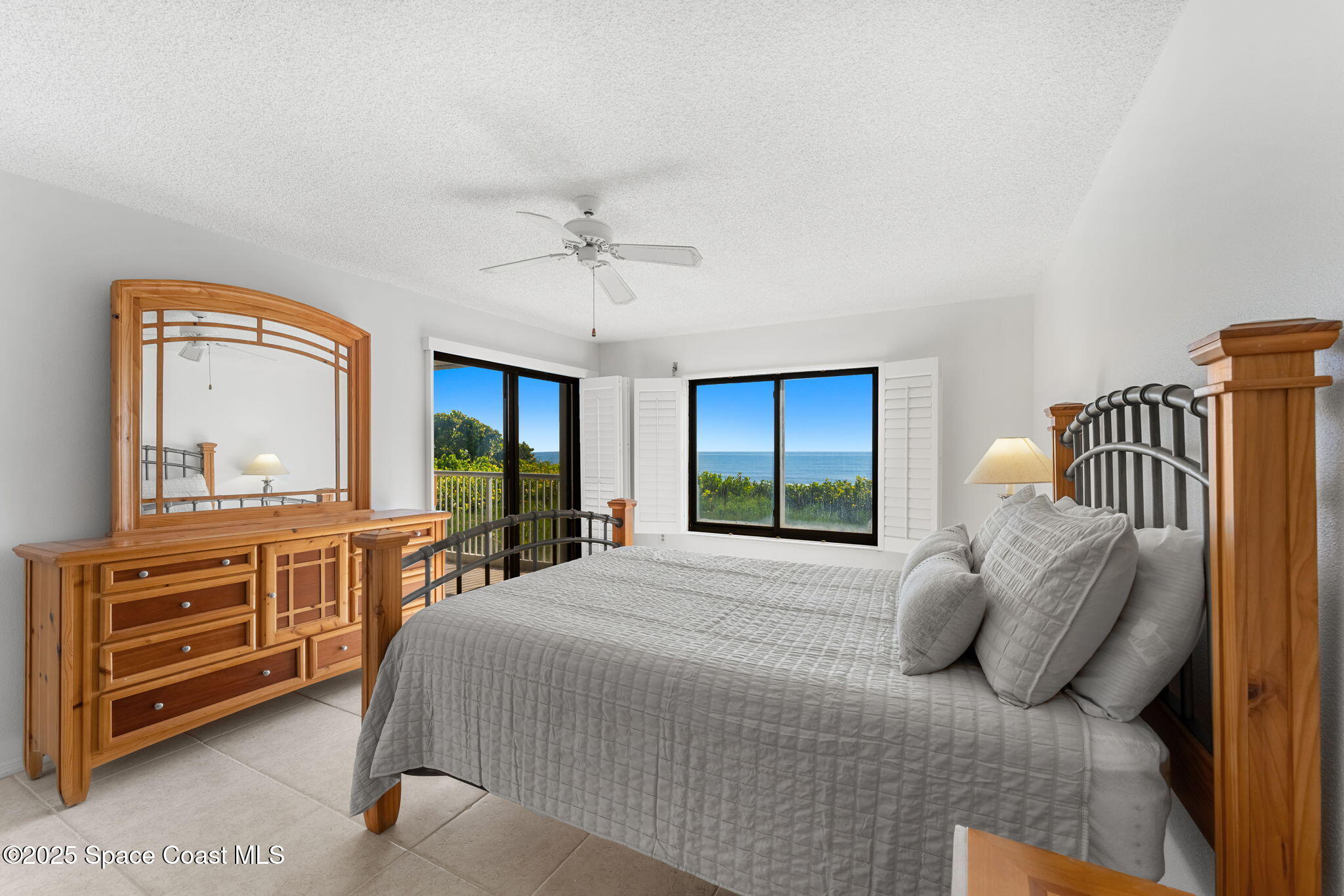 295 Highway A1a, 203