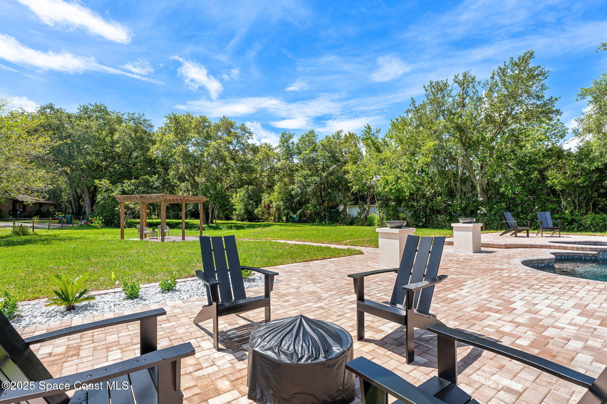 4313 Country Road