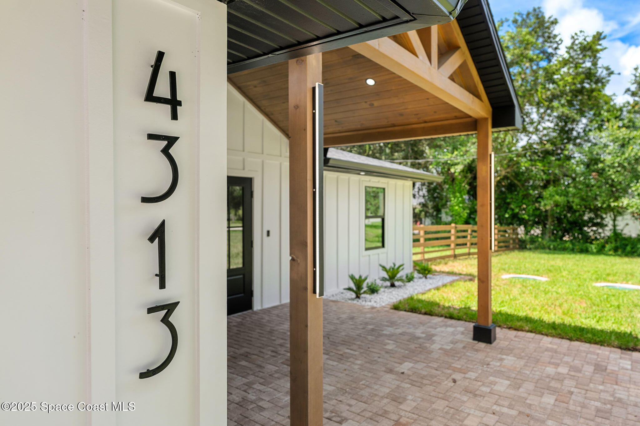 4313 Country Road