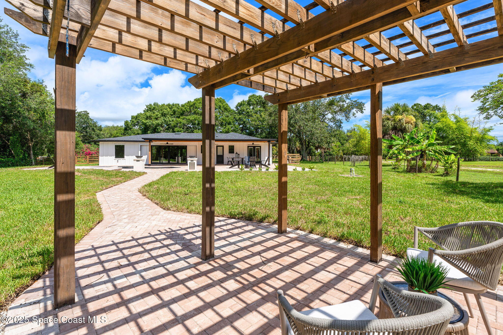 4313 Country Road