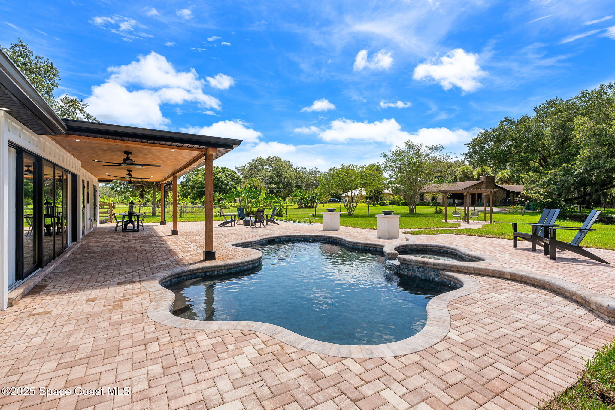 4313 Country Road