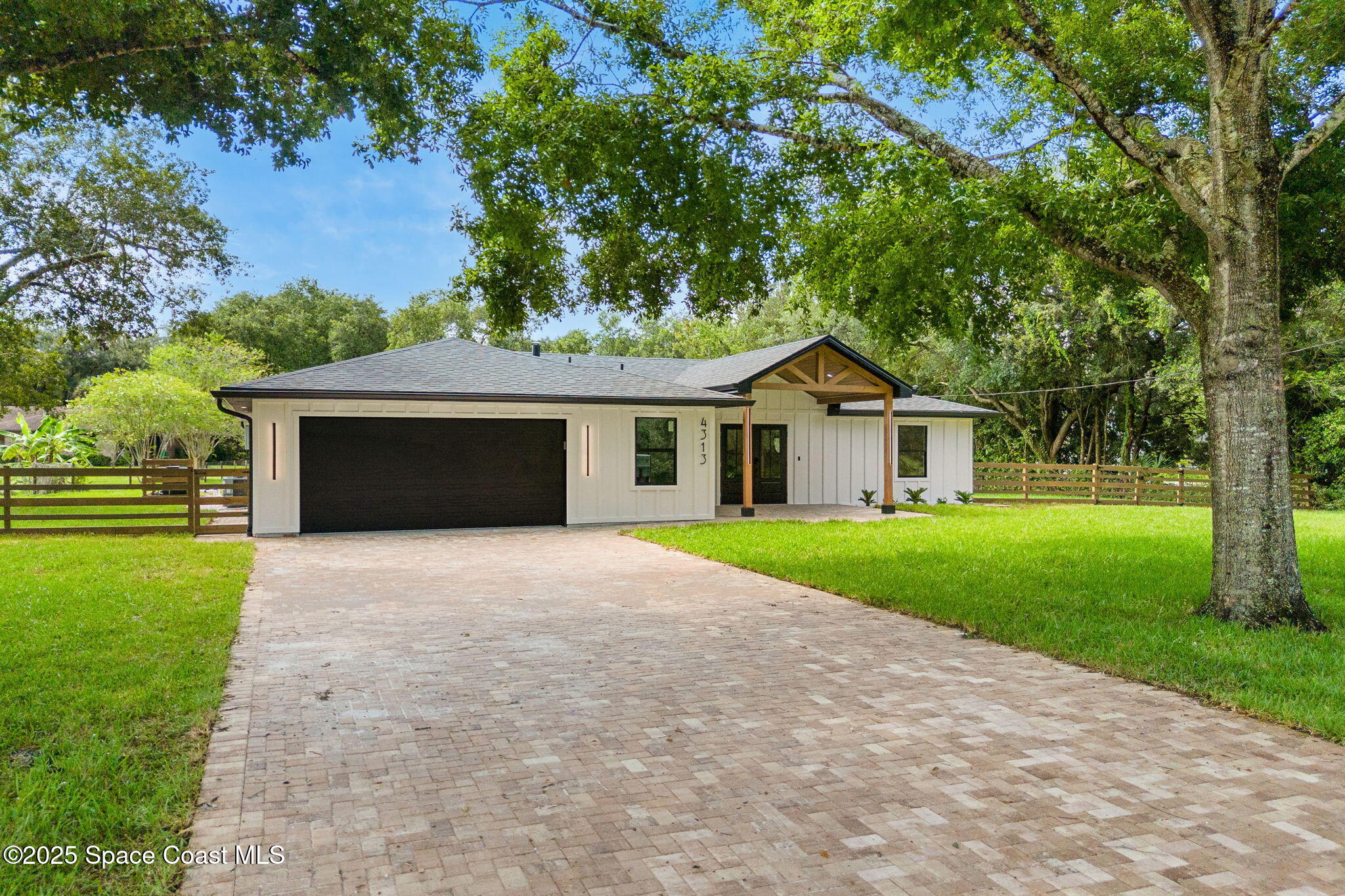 4313 Country Road