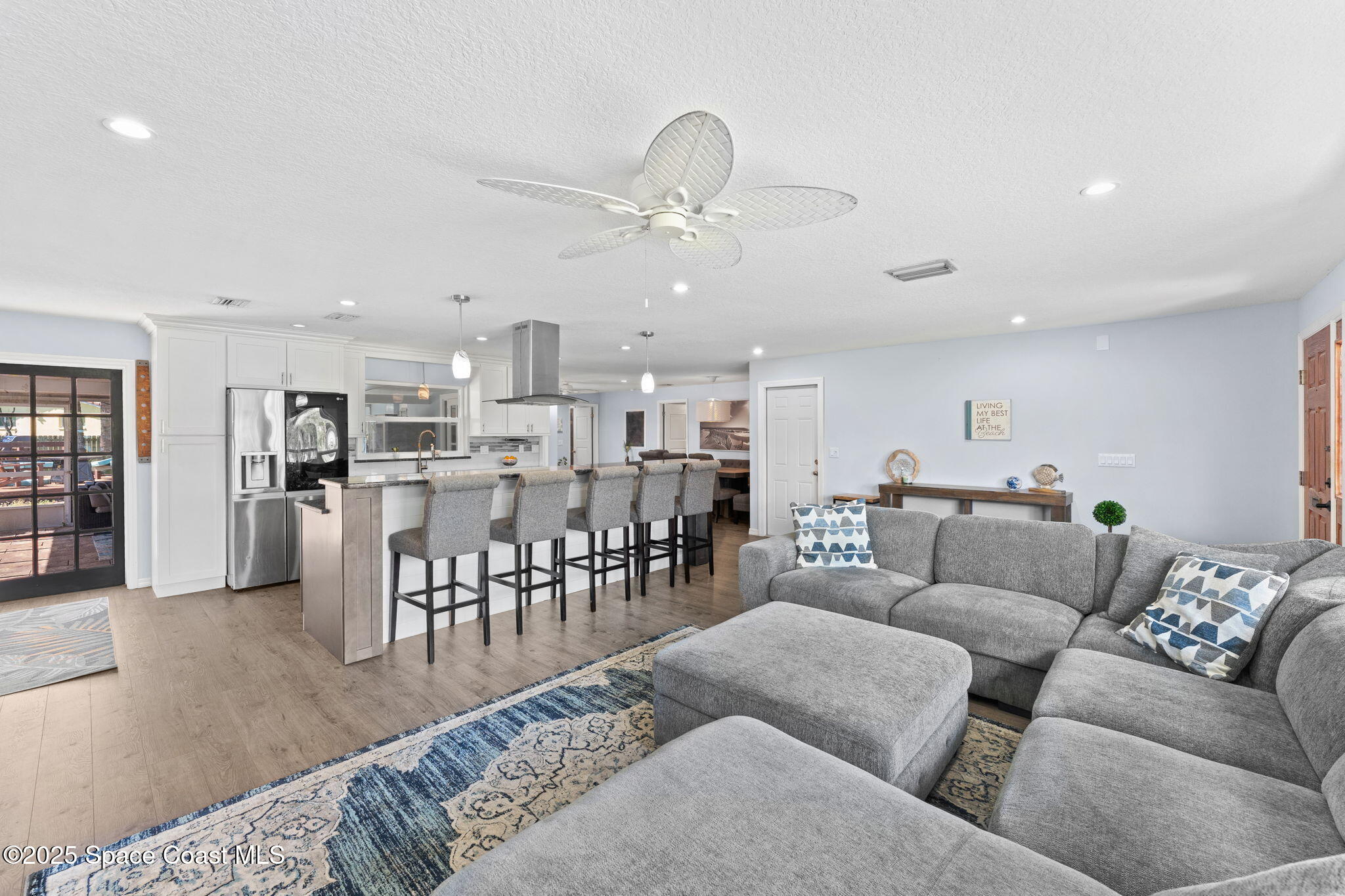 285 Coral Way W