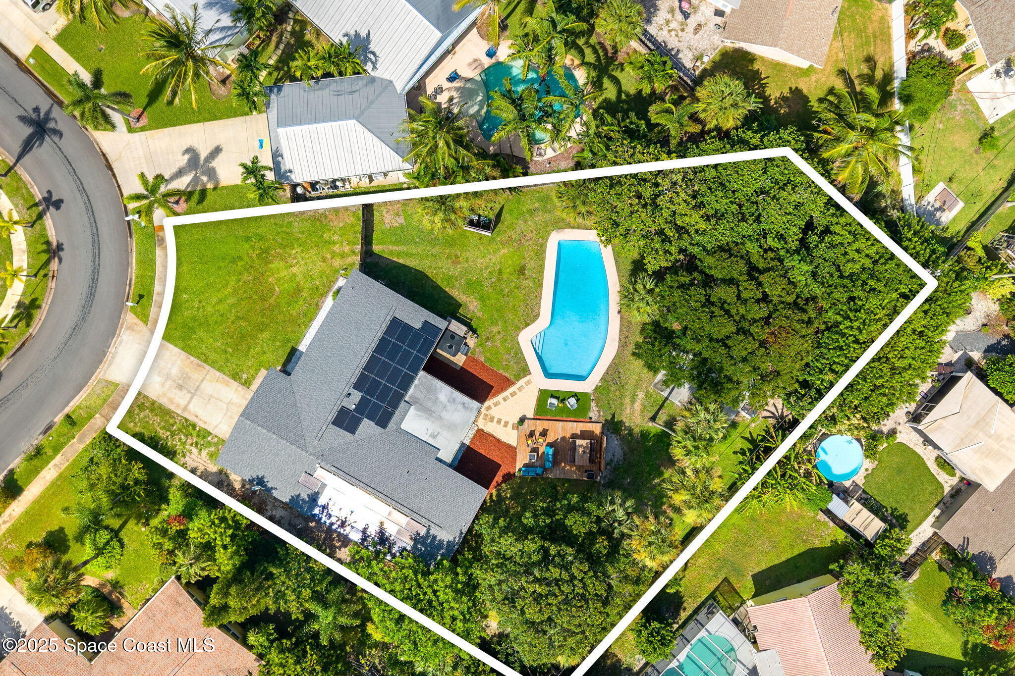 285 Coral Way W