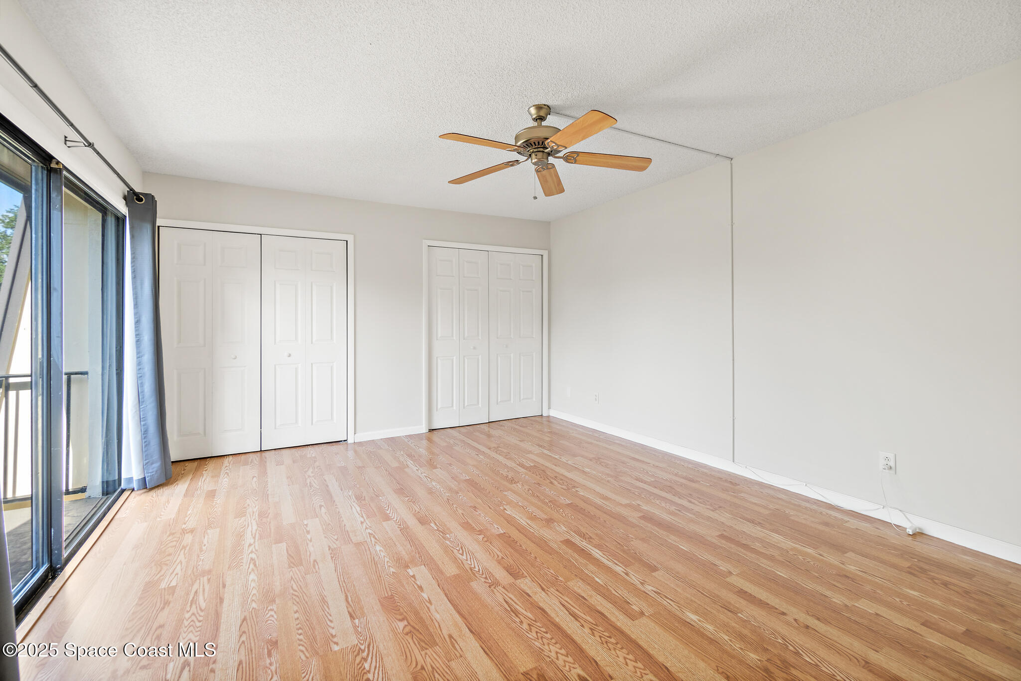 4016 Vista Oaks Circle NE