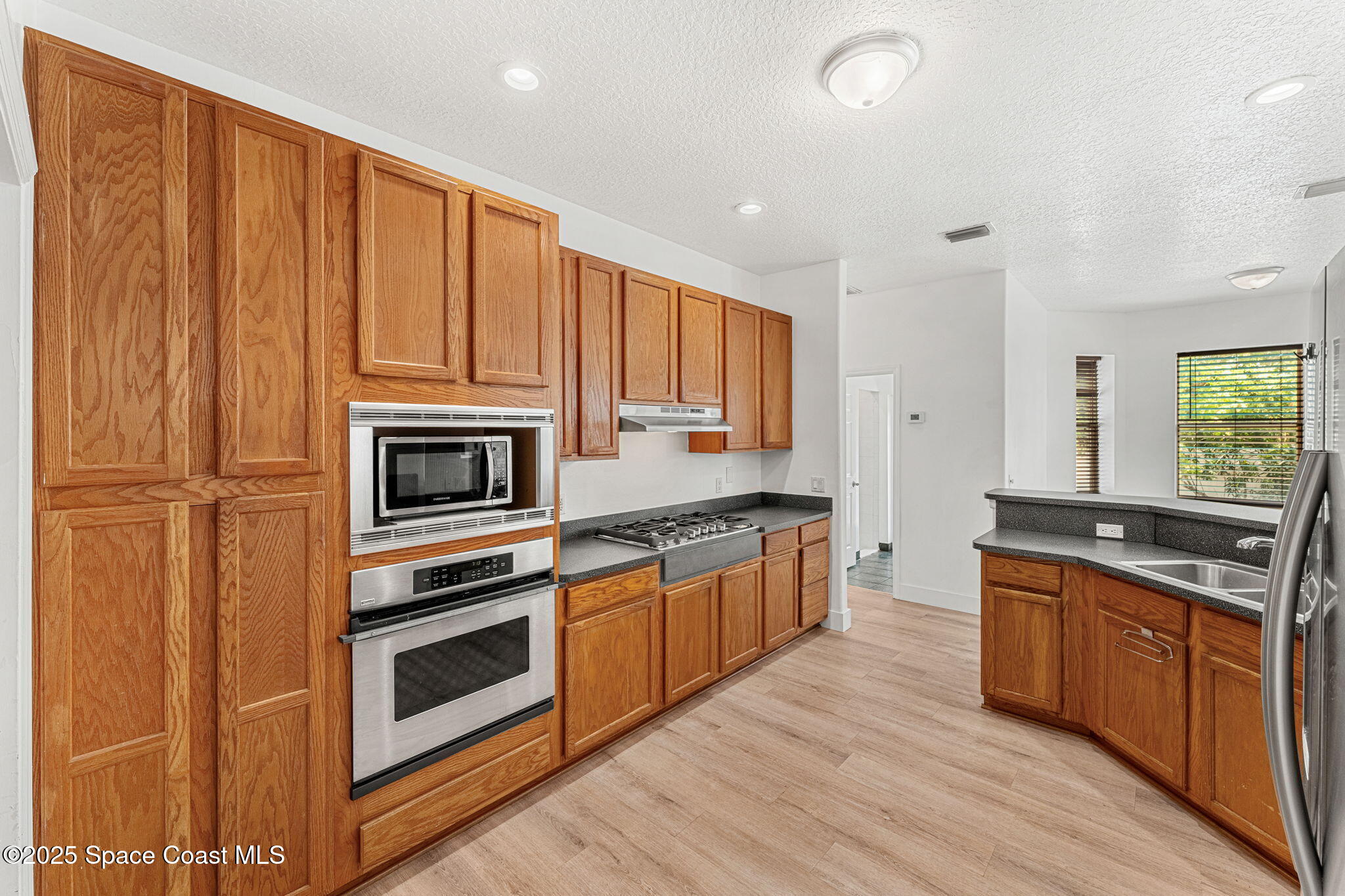 48 Harbor Circle