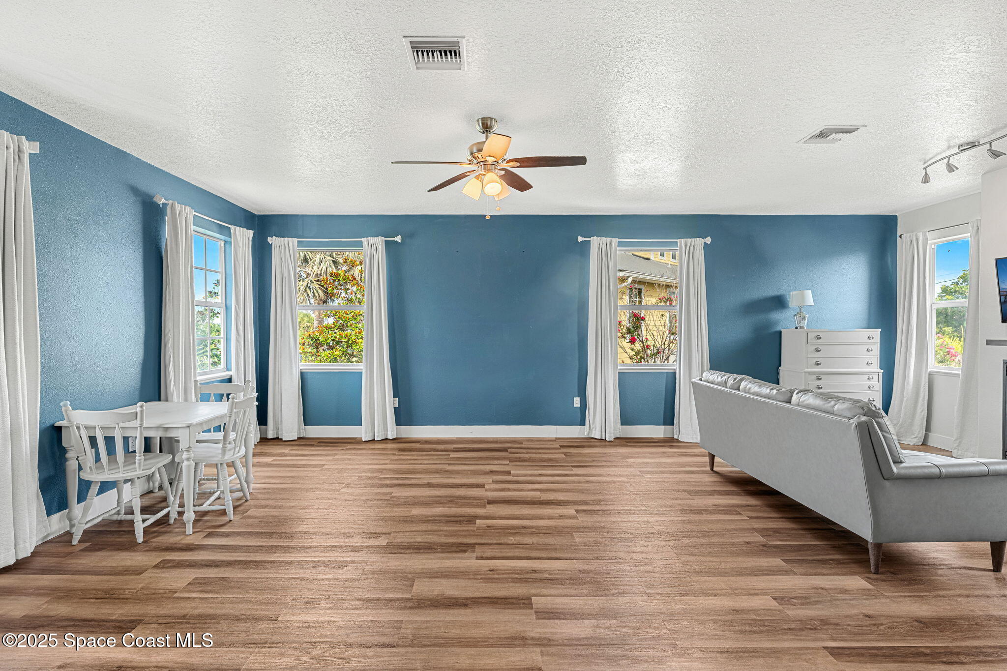 48 Harbor Circle