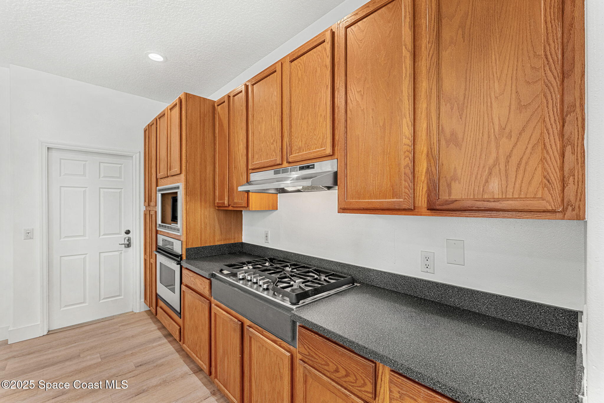 48 Harbor Circle