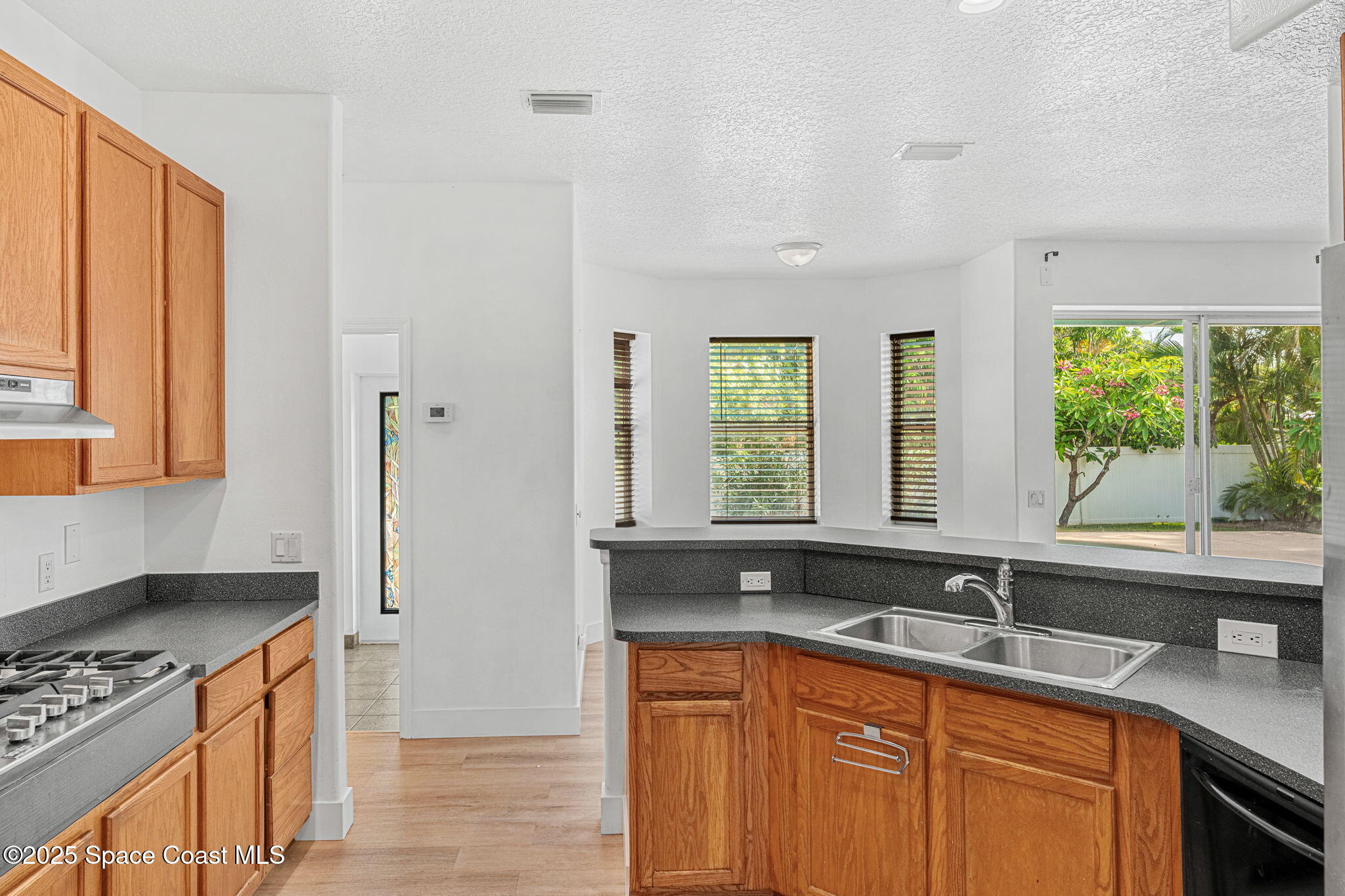 48 Harbor Circle
