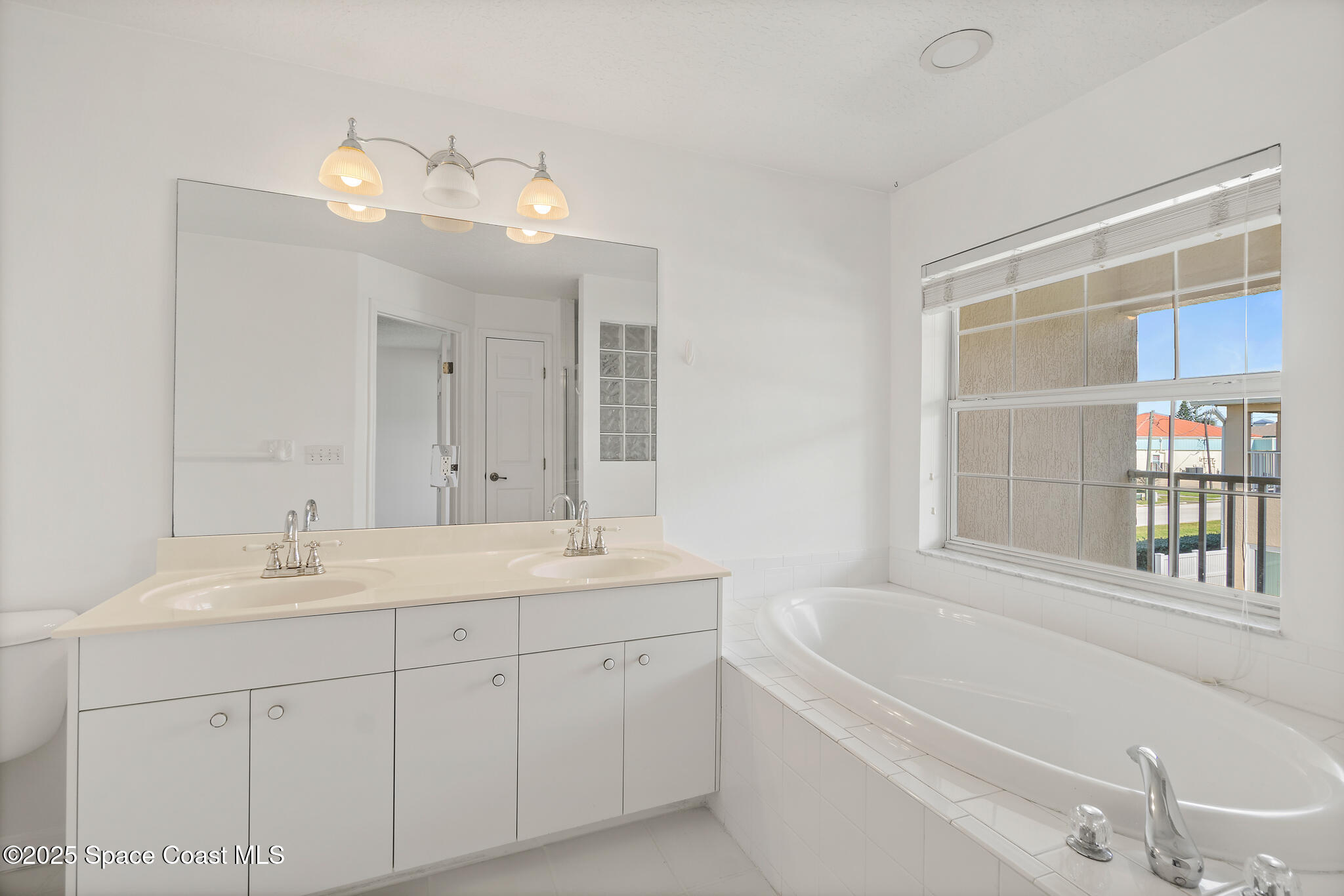 5201 Ocean Beach Boulevard 13