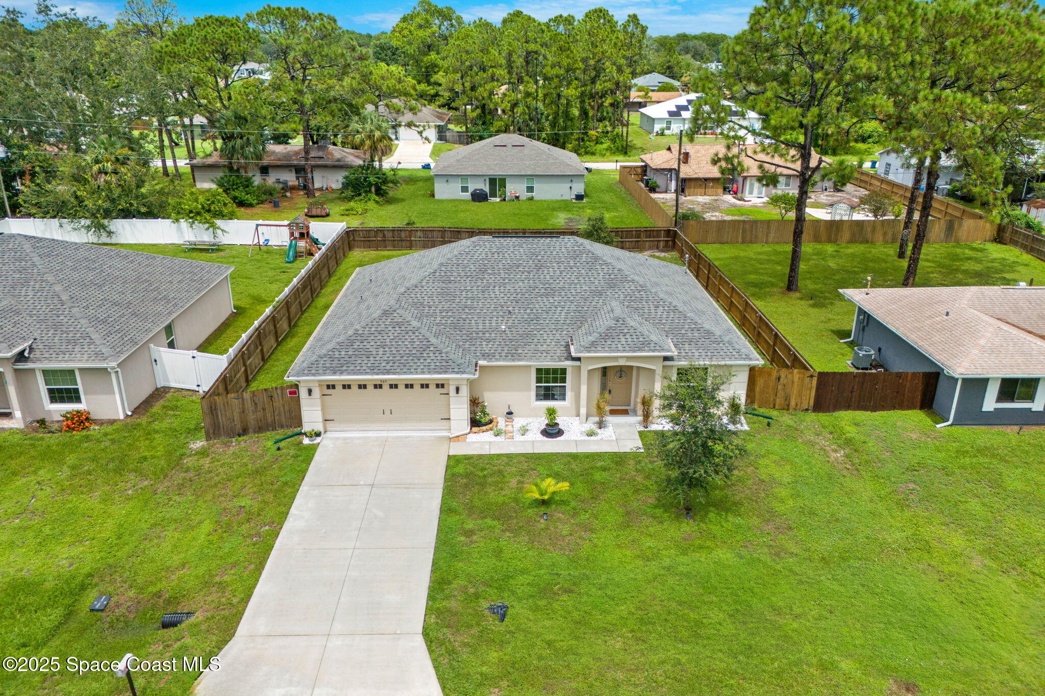 565 Rembrandt Street SE