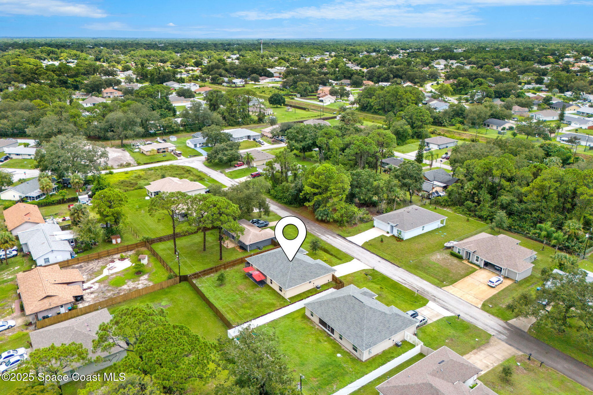 565 Rembrandt Street SE