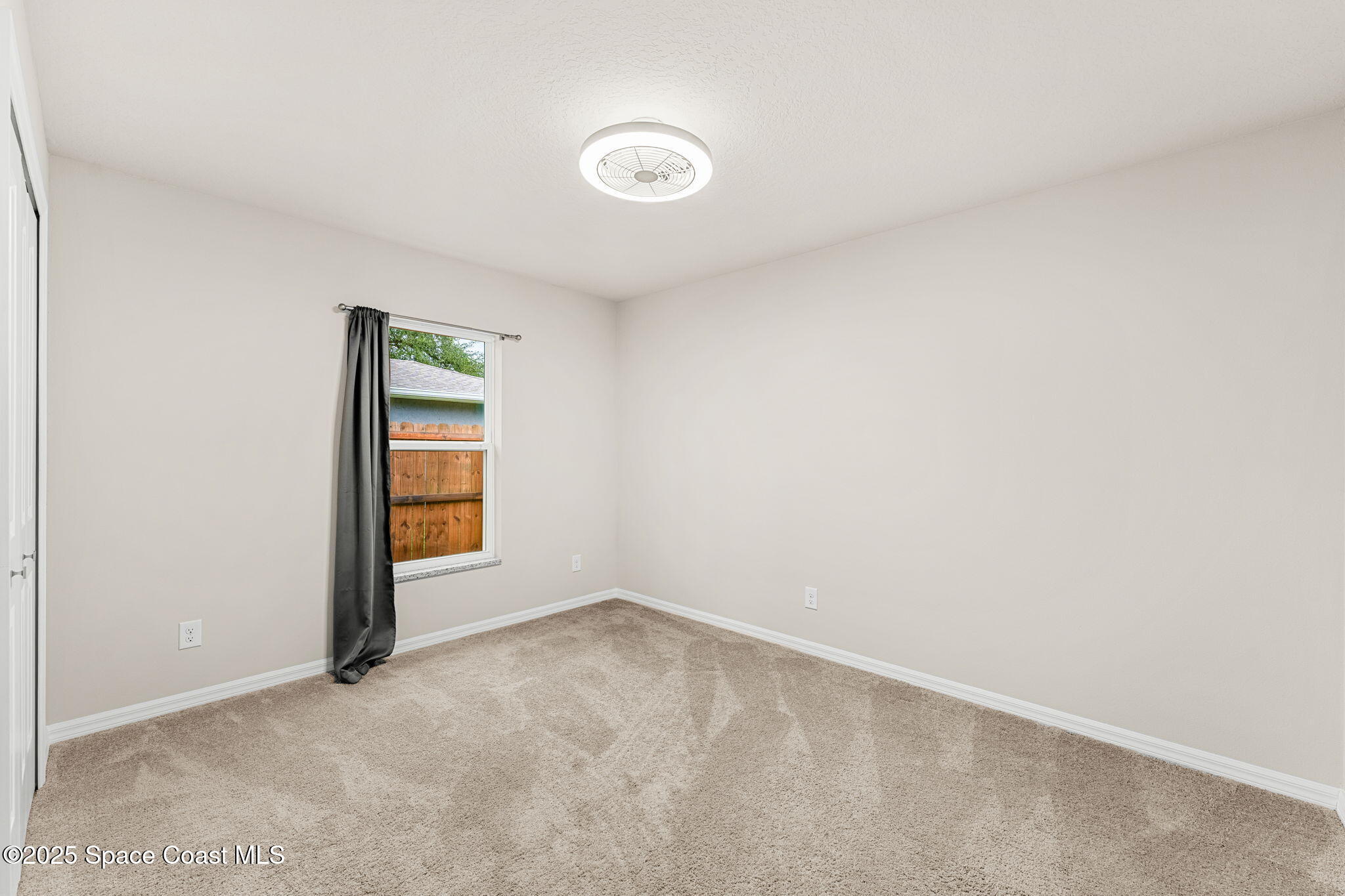 565 Rembrandt Street SE
