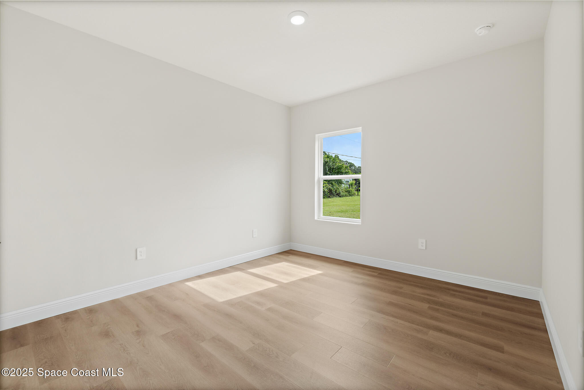 1541 Madison Road NW