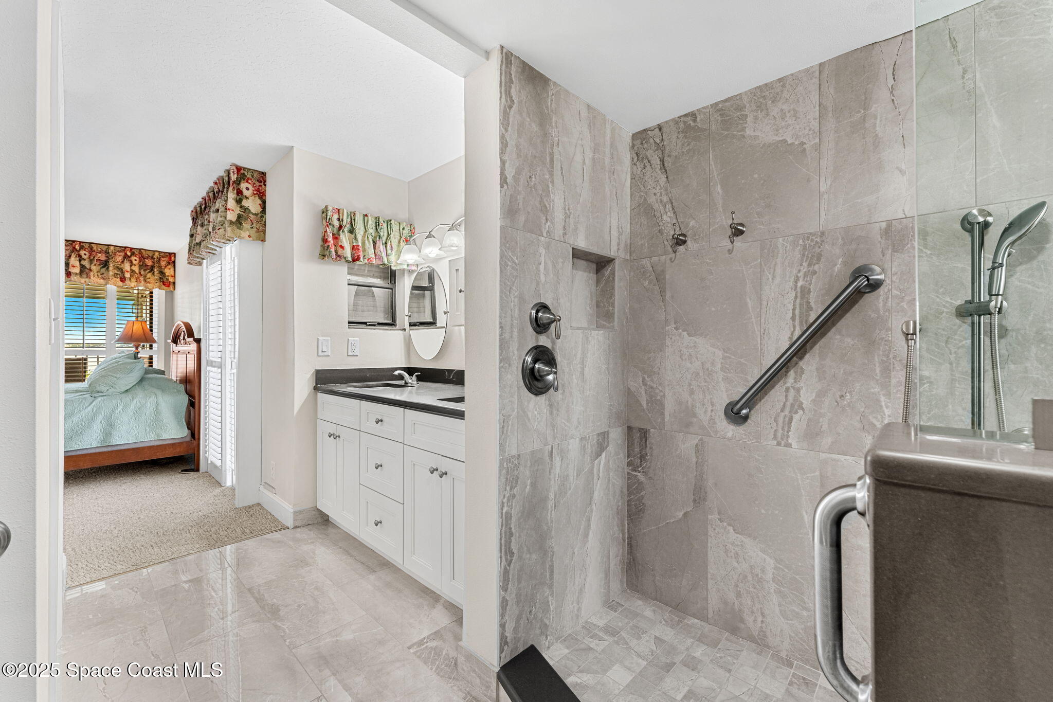 3220 River Villa Way, 115