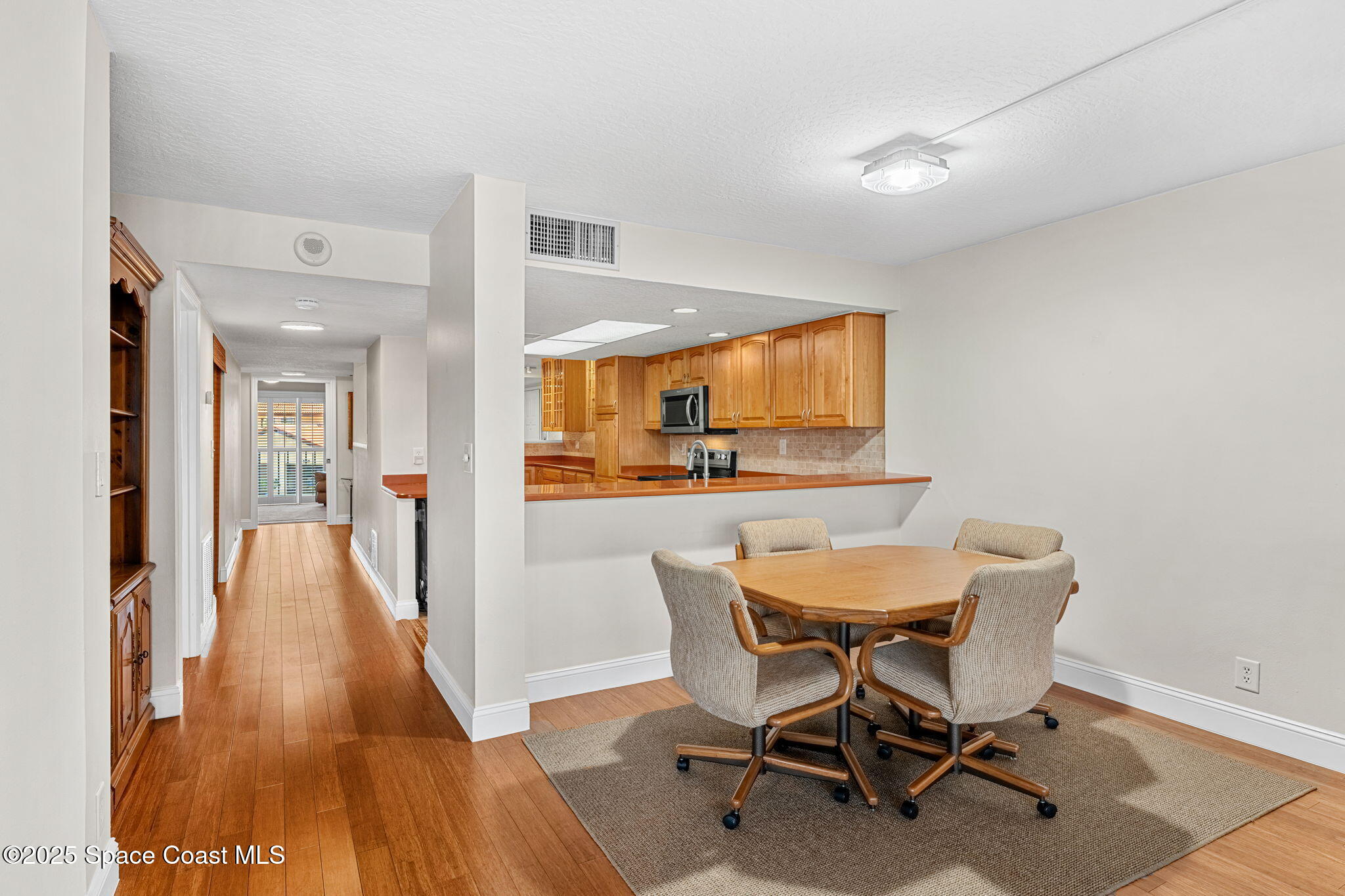 3220 River Villa Way, 115