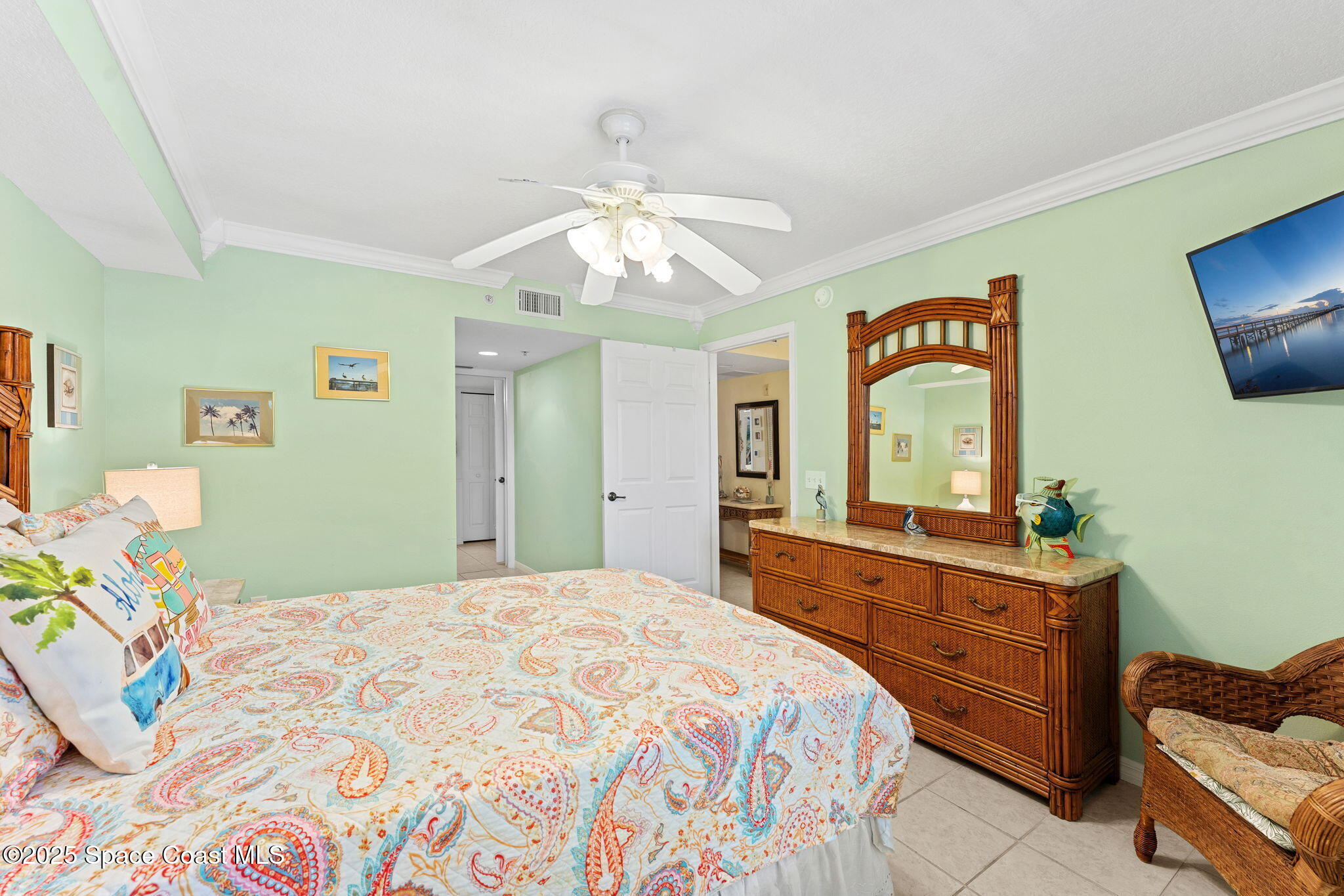 8891 Lake Drive, 202