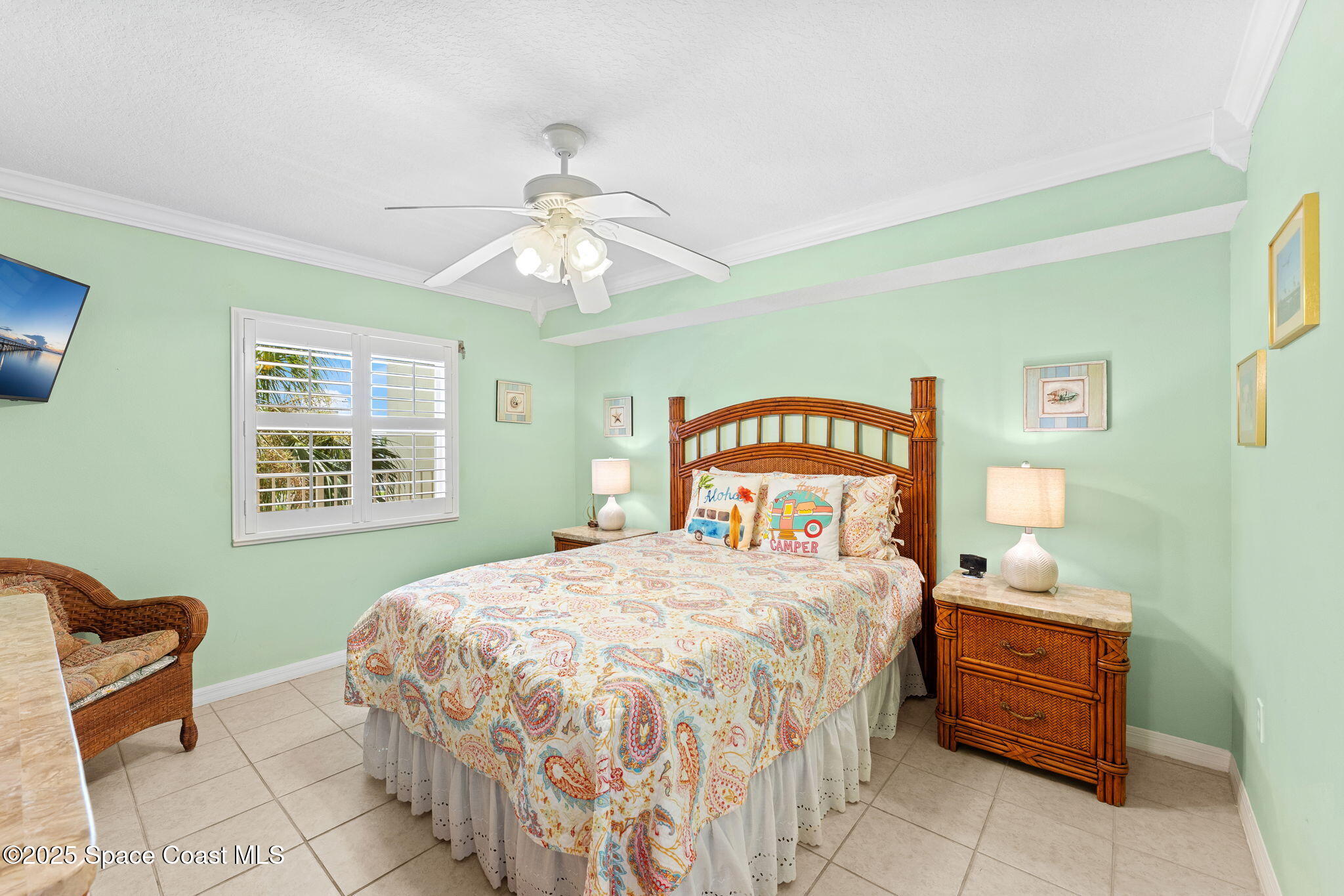 8891 Lake Drive, 202