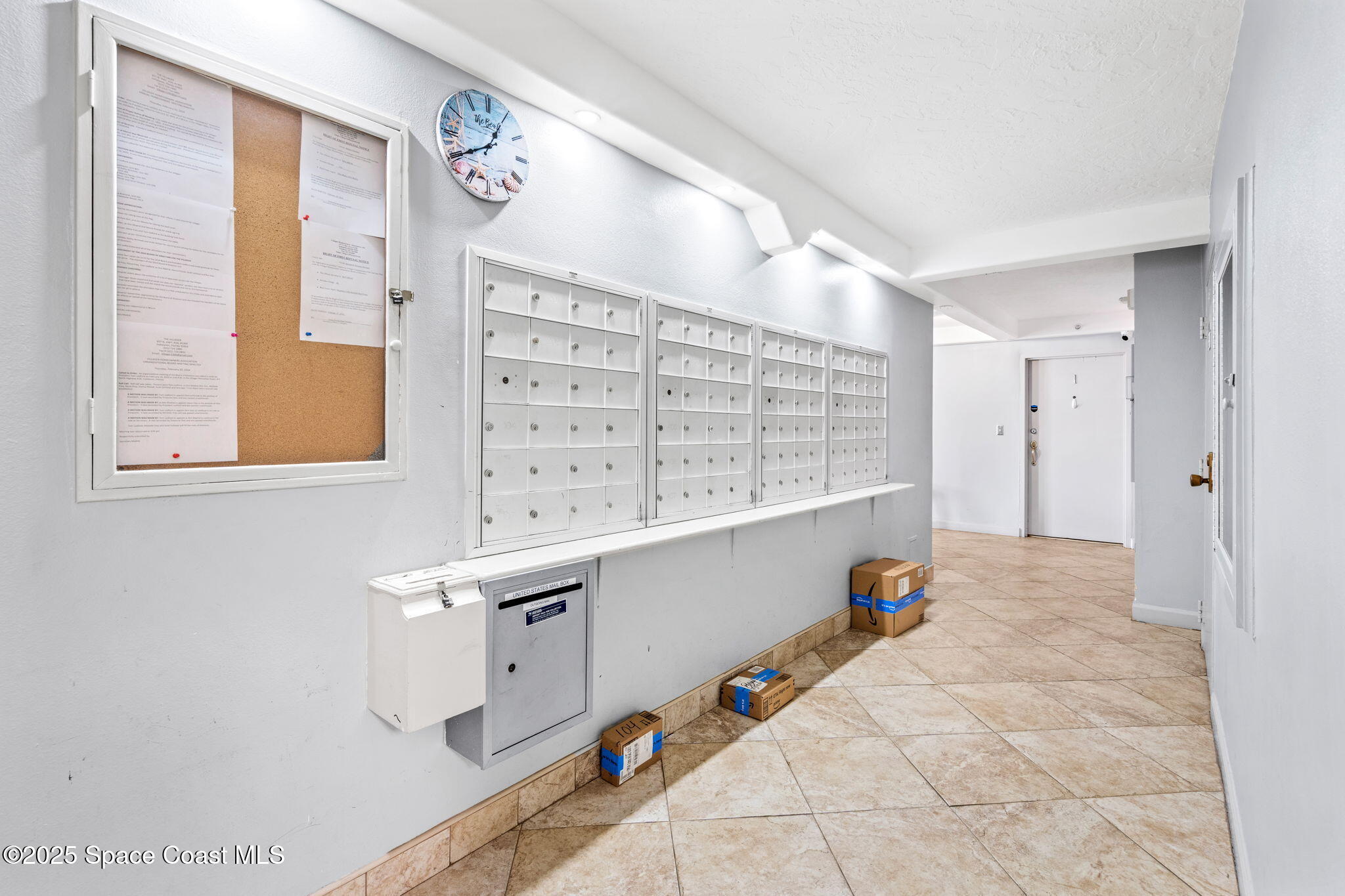 877 N Highway A1a, 1106