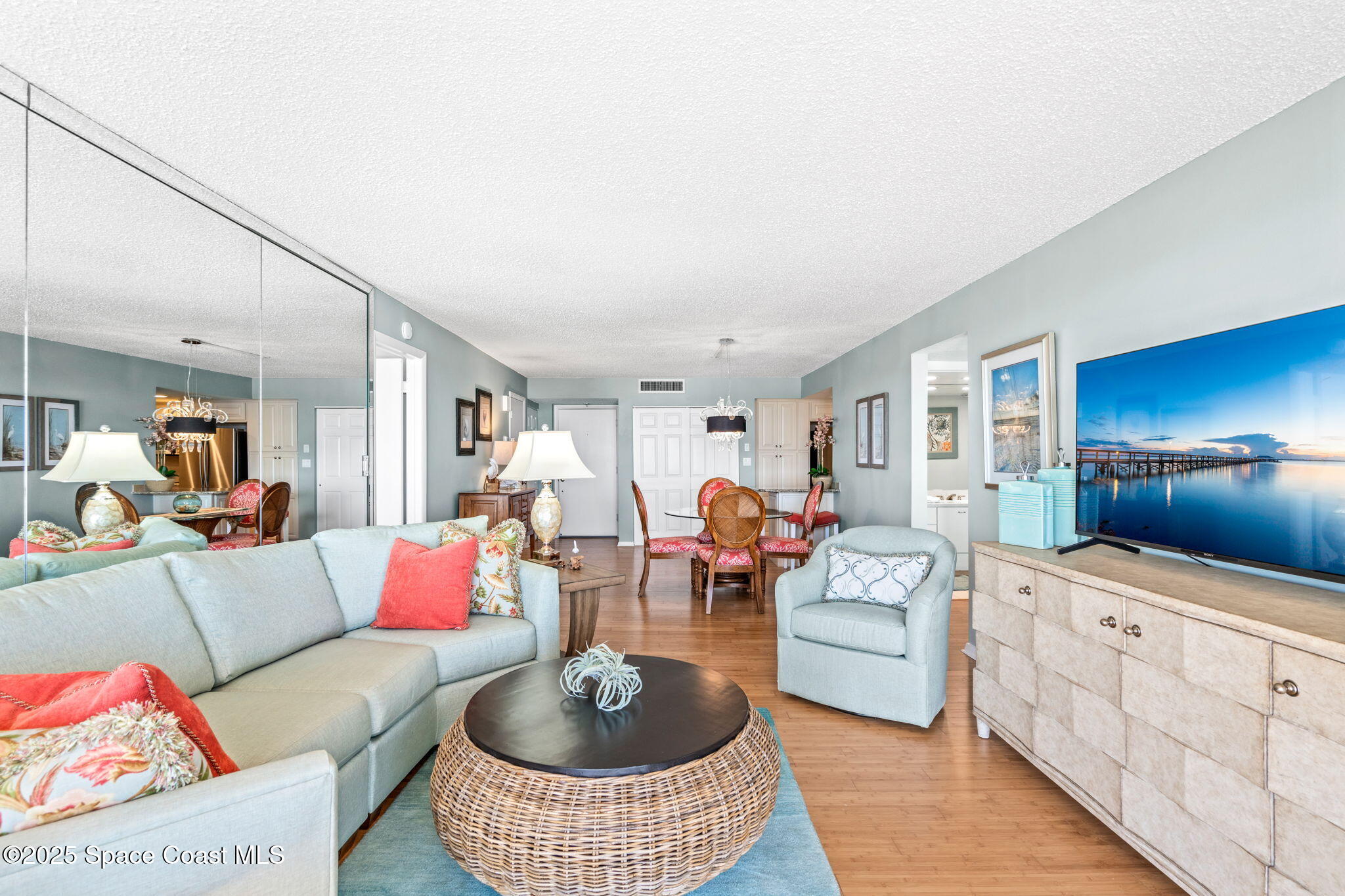 877 N Highway A1a, 1106